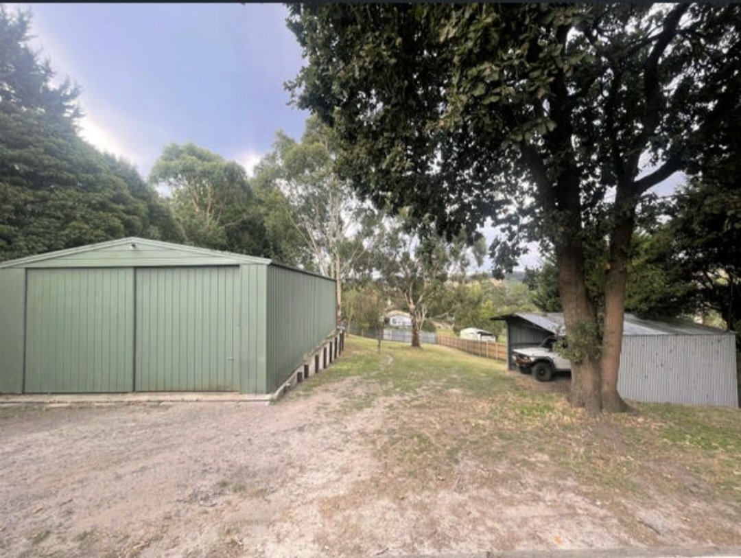 90 North Rd, Yallourn North - 11.jpg