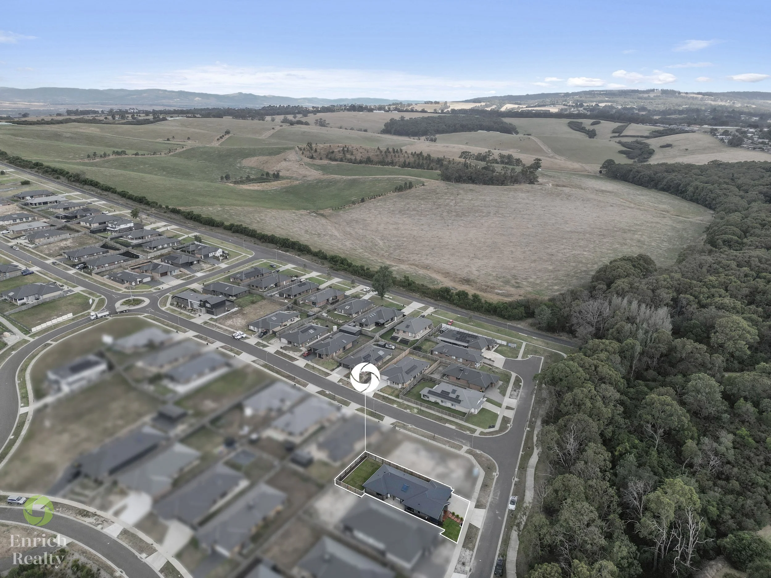 12 Carnoustie Court_05_WM.jpg