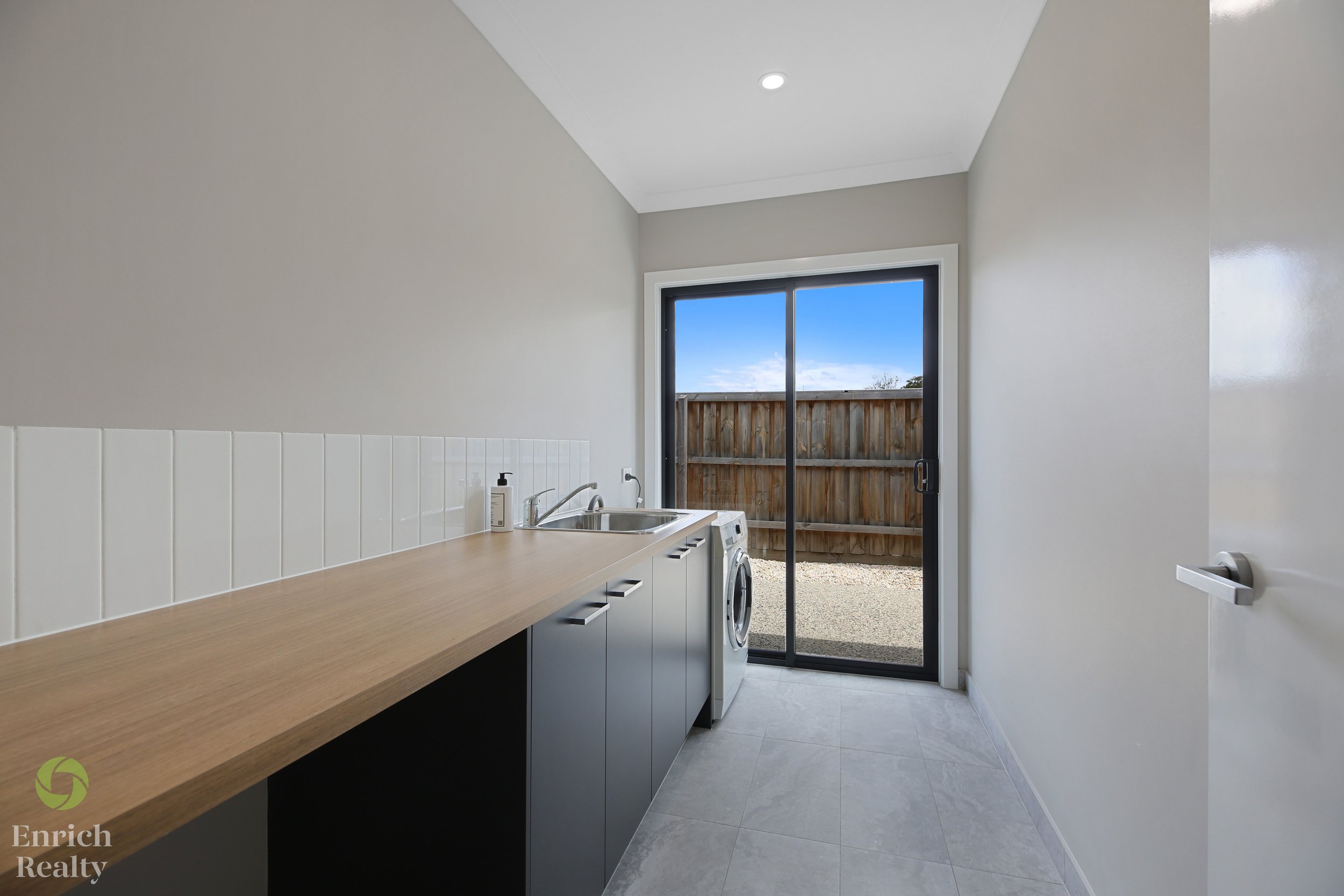 12 Carnoustie Court_15_WM.jpg