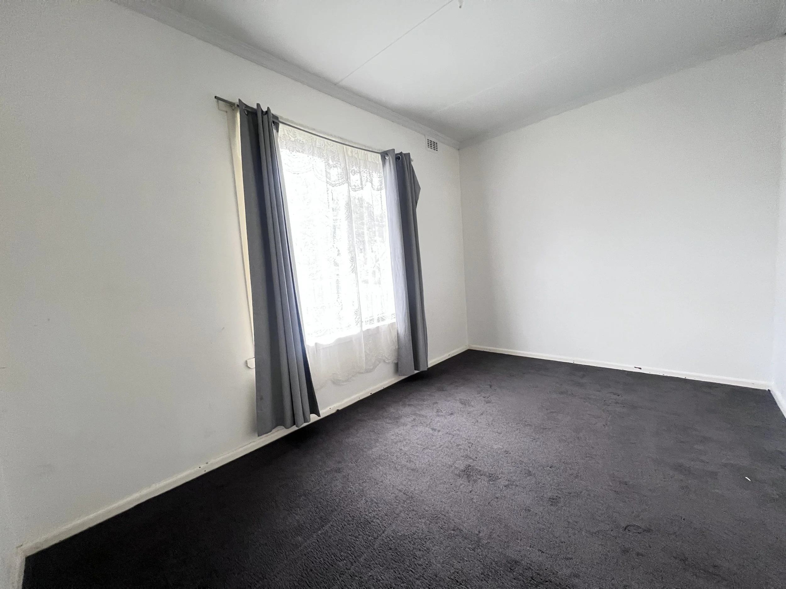 3 Low Road, Yallourn North - 6.jpeg