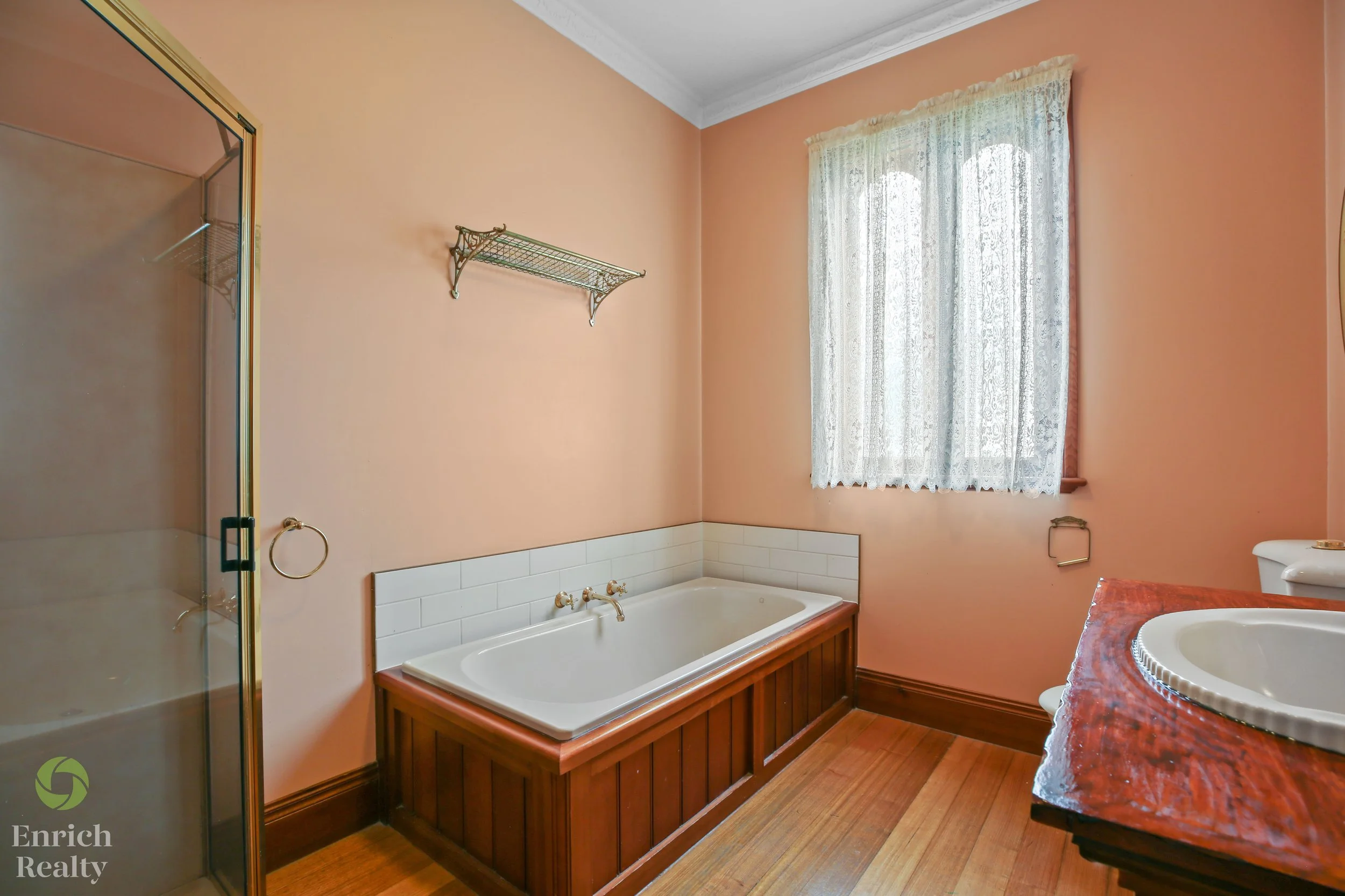 9HollandCourt14WM.jpg