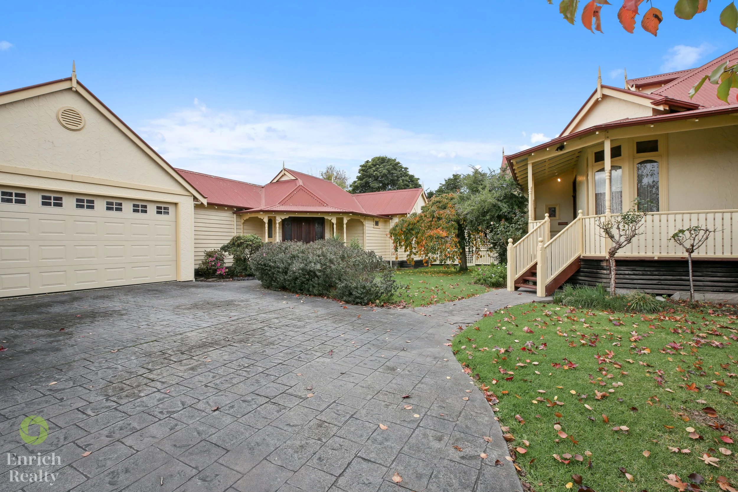 9HollandCourt28WM.jpg
