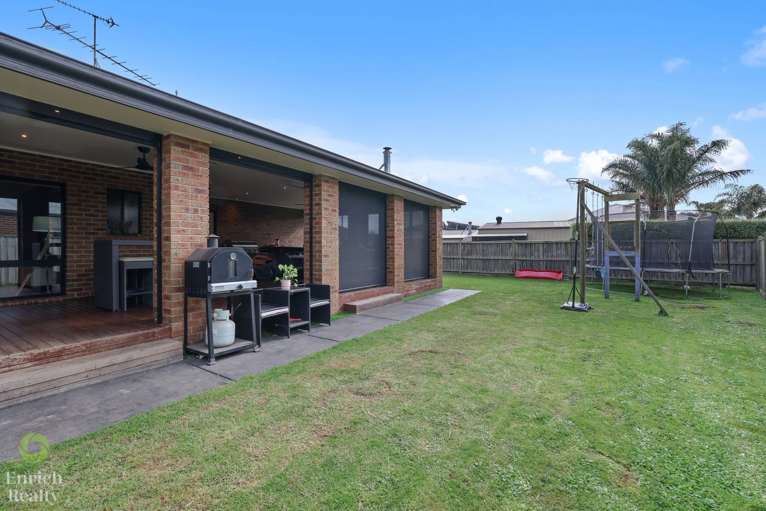 4RobinClose26WM.jpg