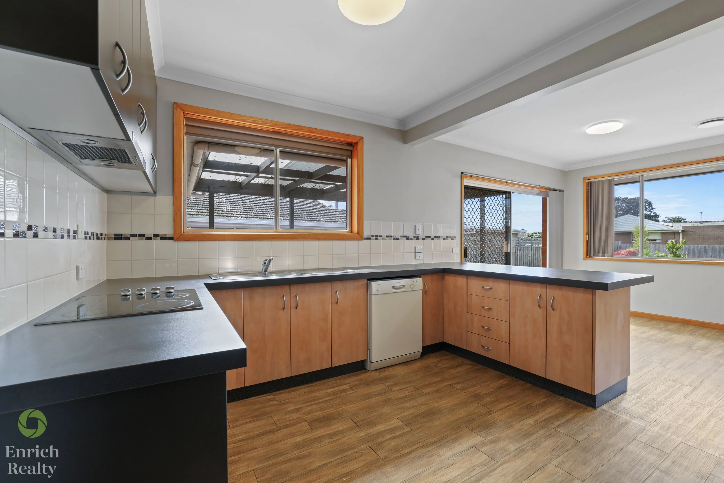 16SummerleaStreet16WM.jpg