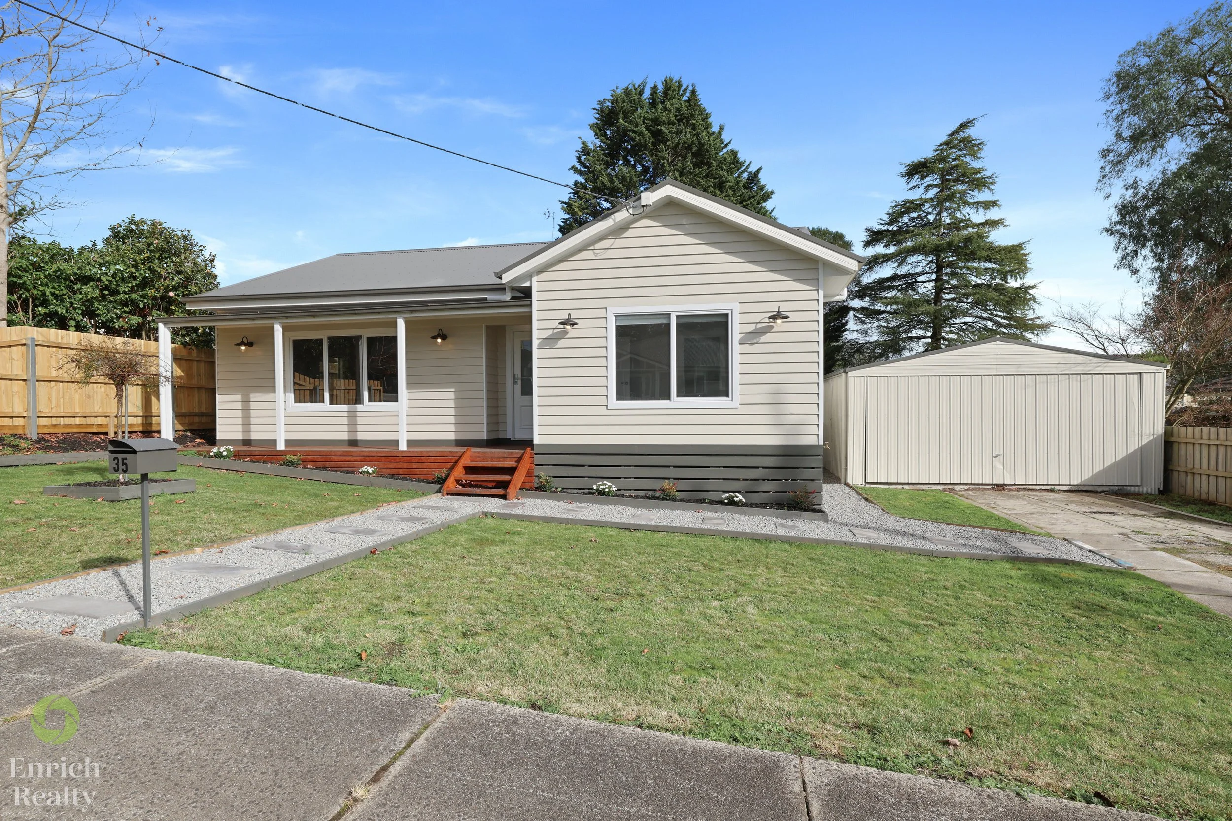 35LeithStreet10WM.jpg