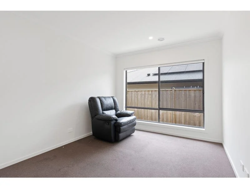 15 Heartwell Street, Warragul 8.jpeg