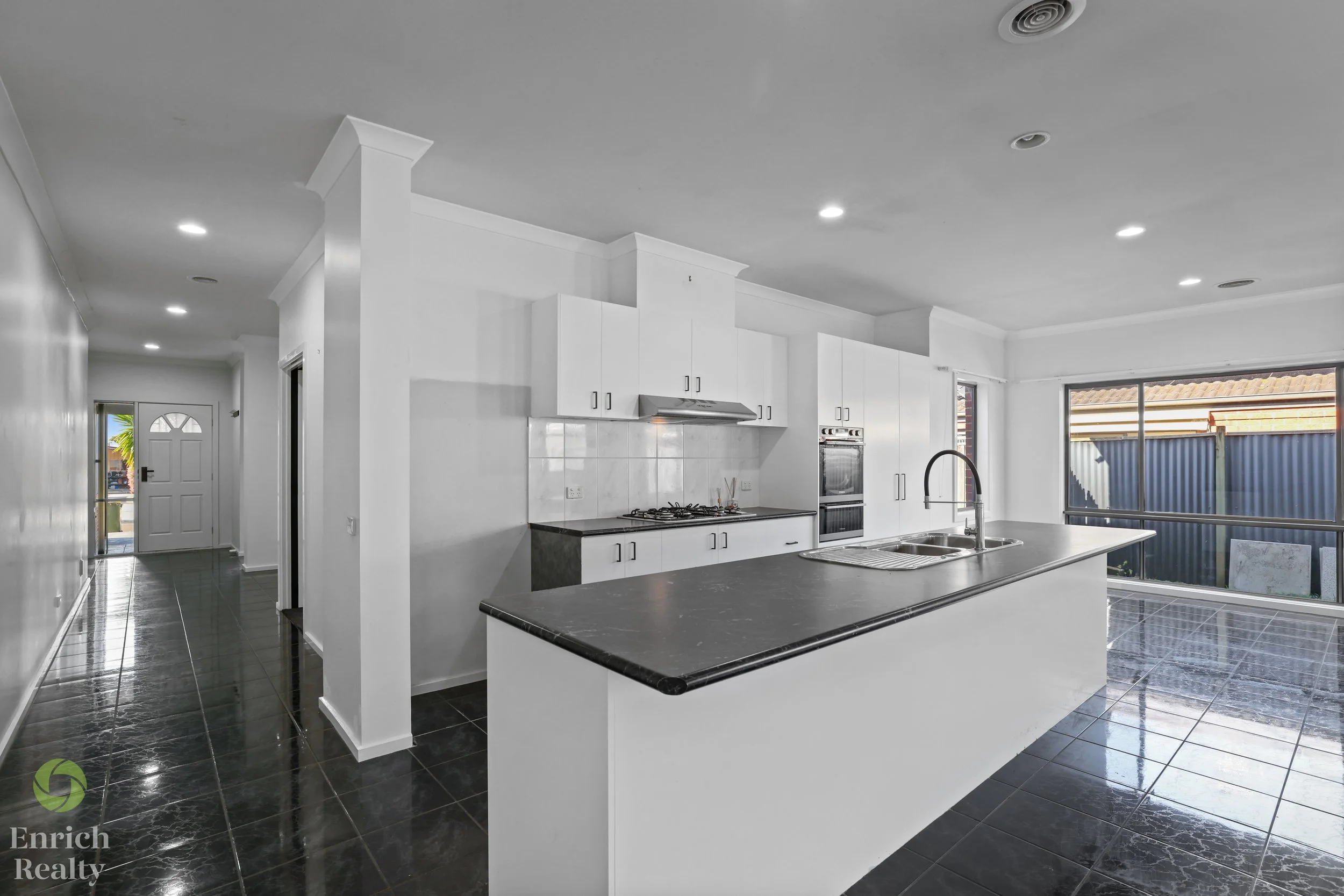 28VincentBoulevard22WM.jpg
