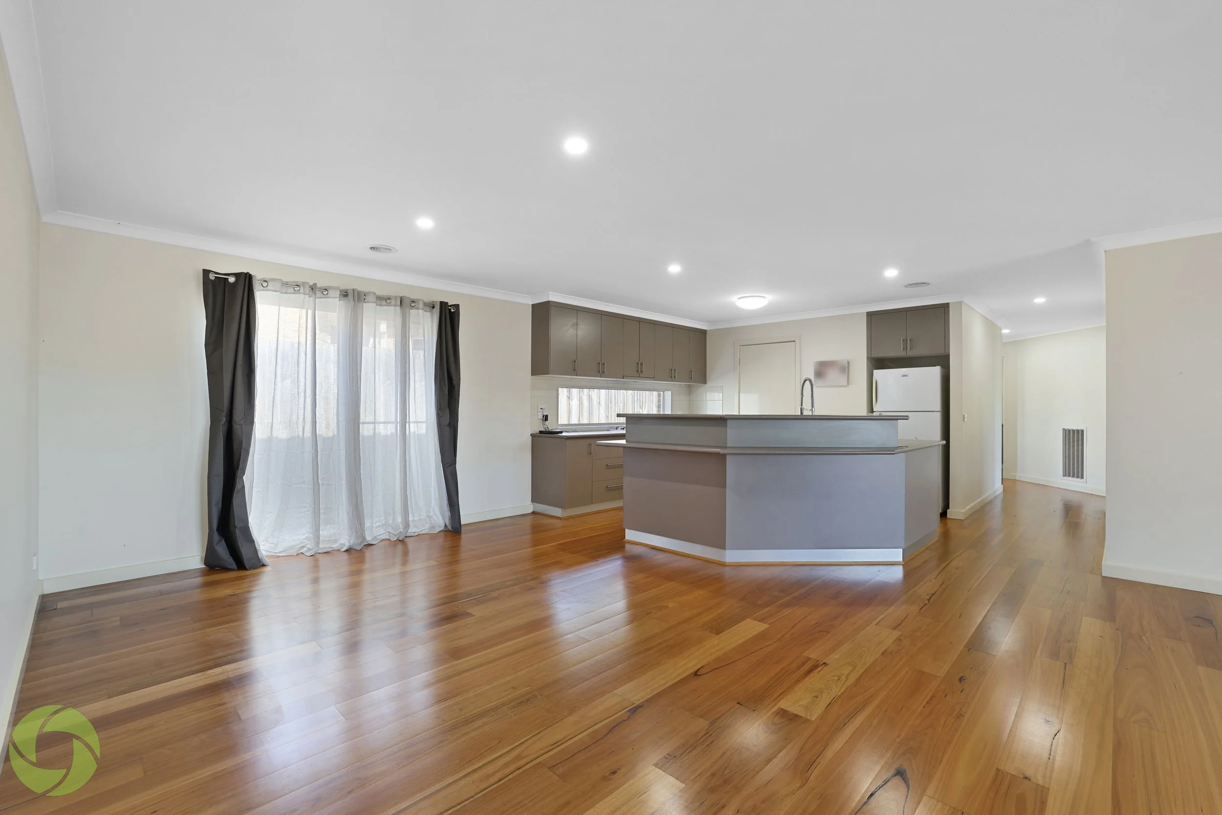 46VincentBoulevard11WM.jpg