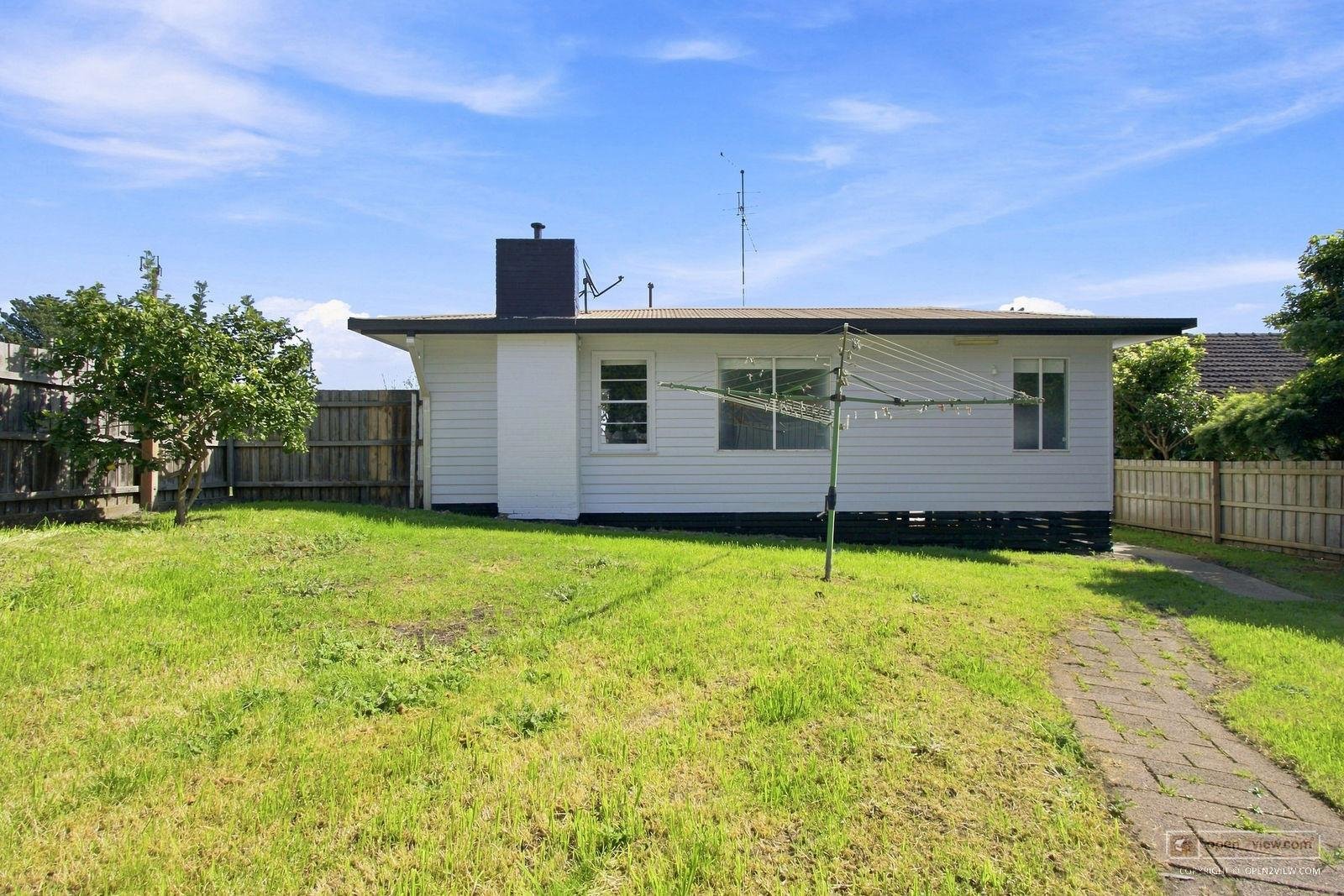 9 Baw Baw Street, Moe - 12.jpg