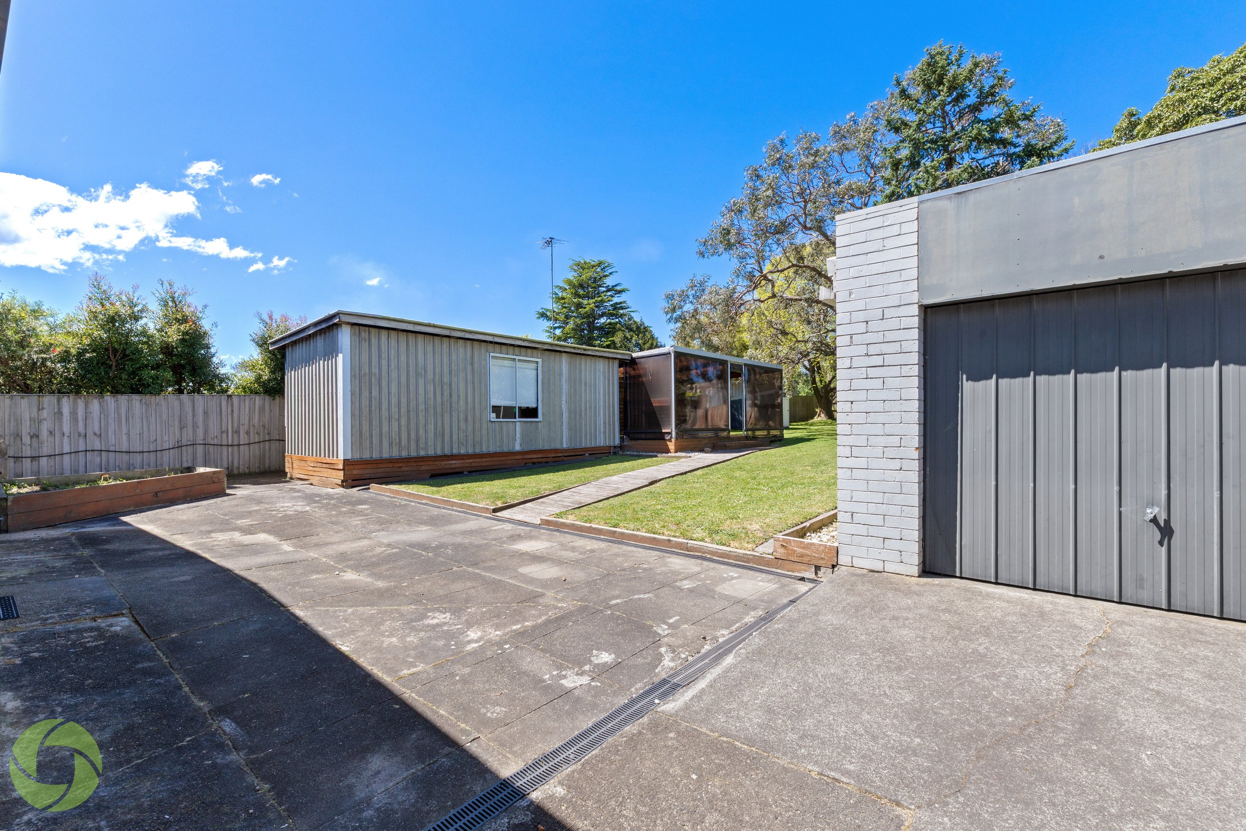 70ChamberlainRoad21WM.jpg