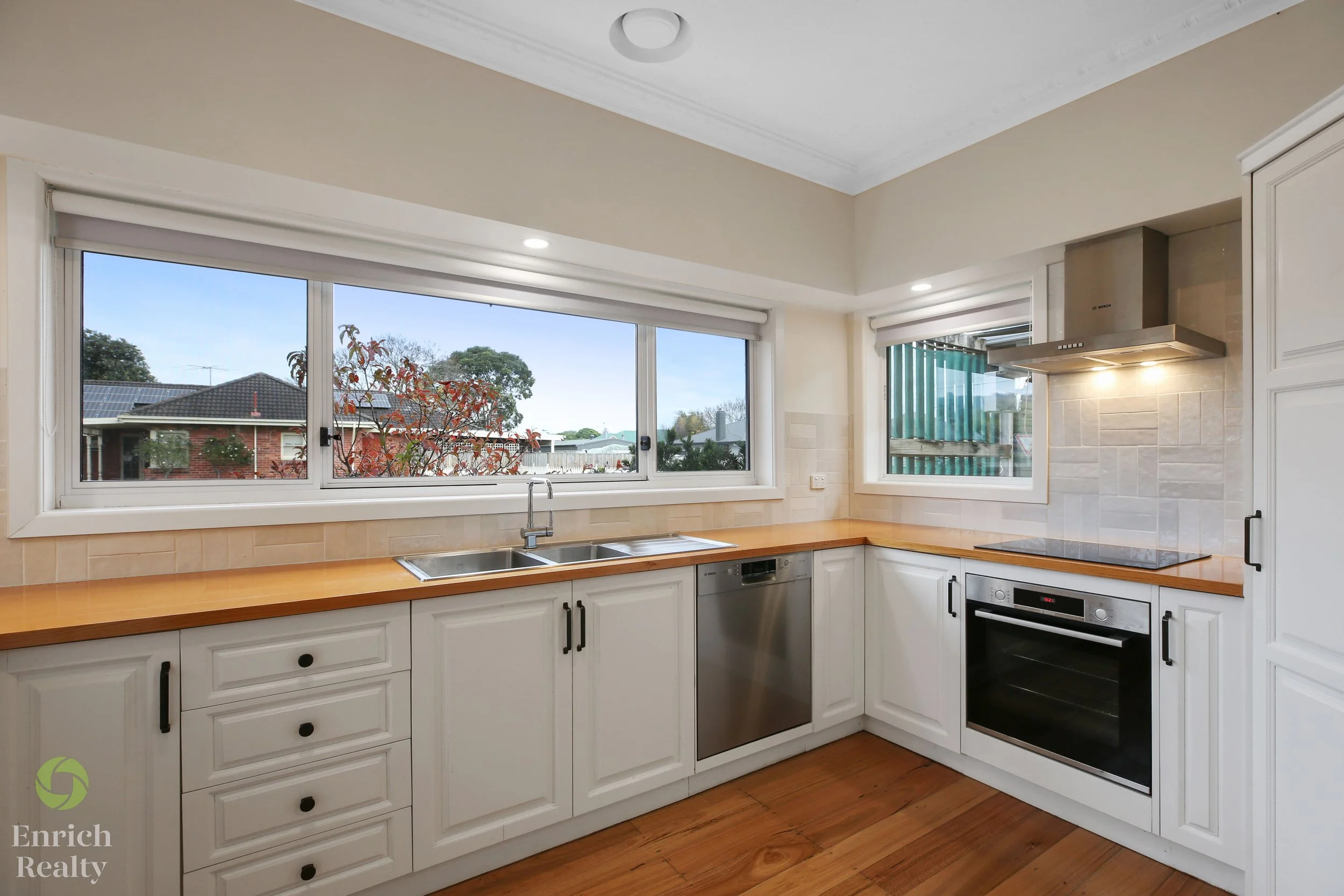 18KitchenerStreet16WM.jpg