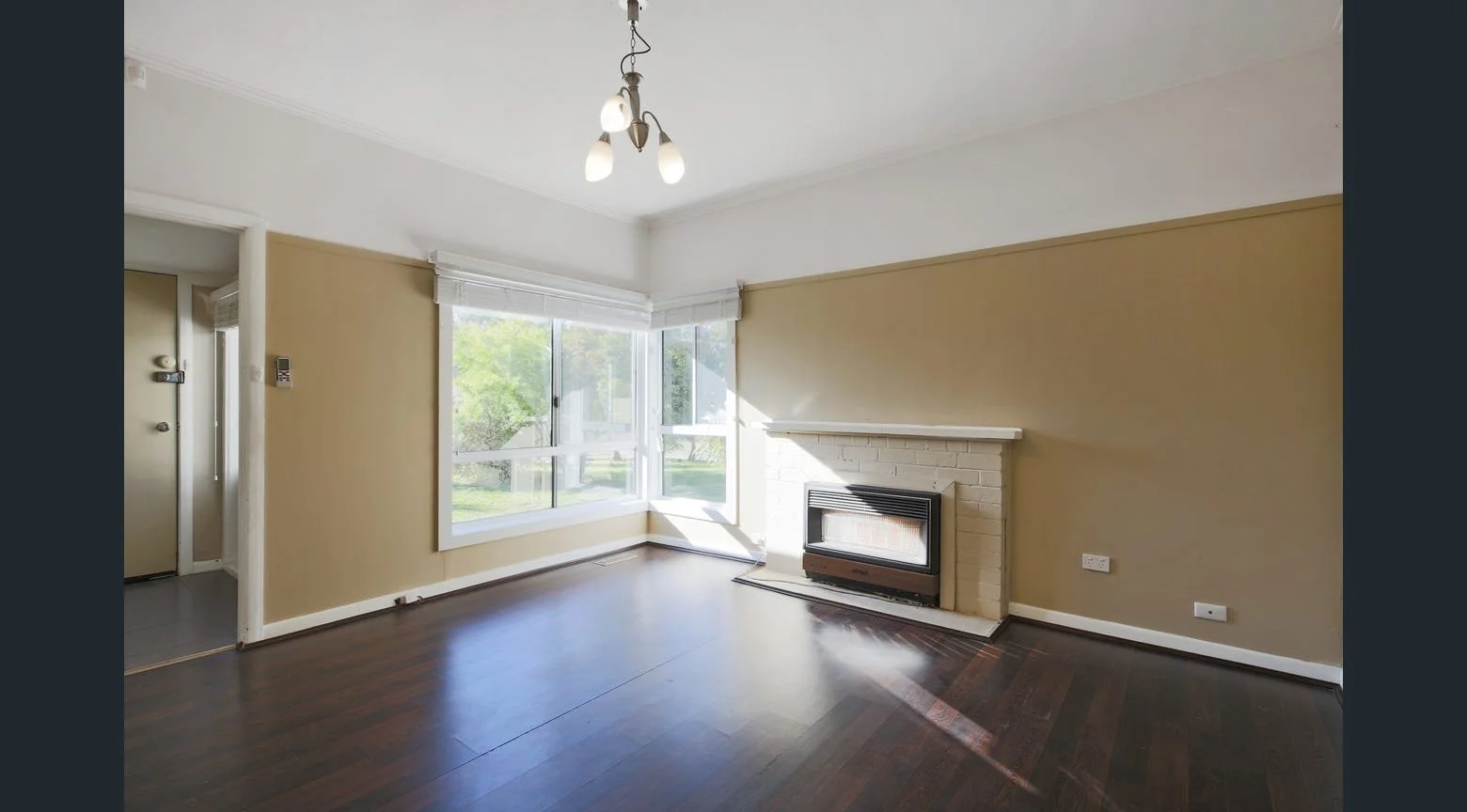 20 Service Road, Moe - 6.jpg