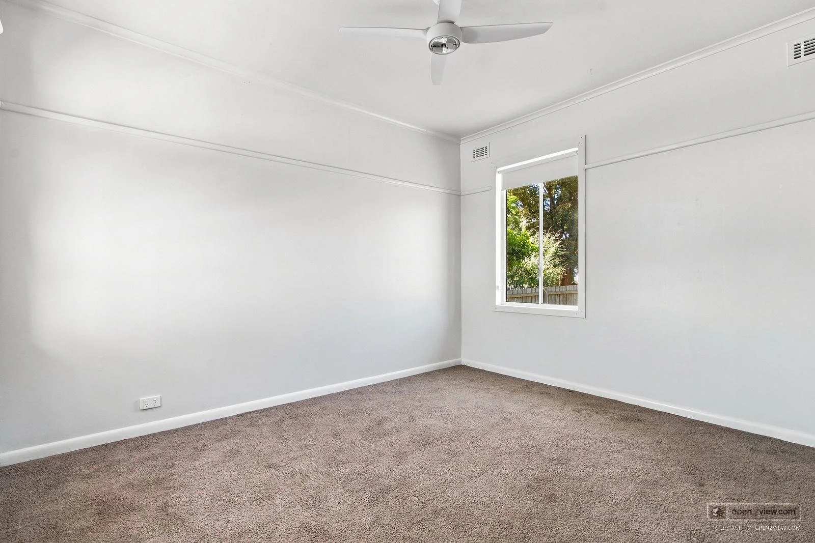 9 Baw Baw Street, Moe - 10.jpg