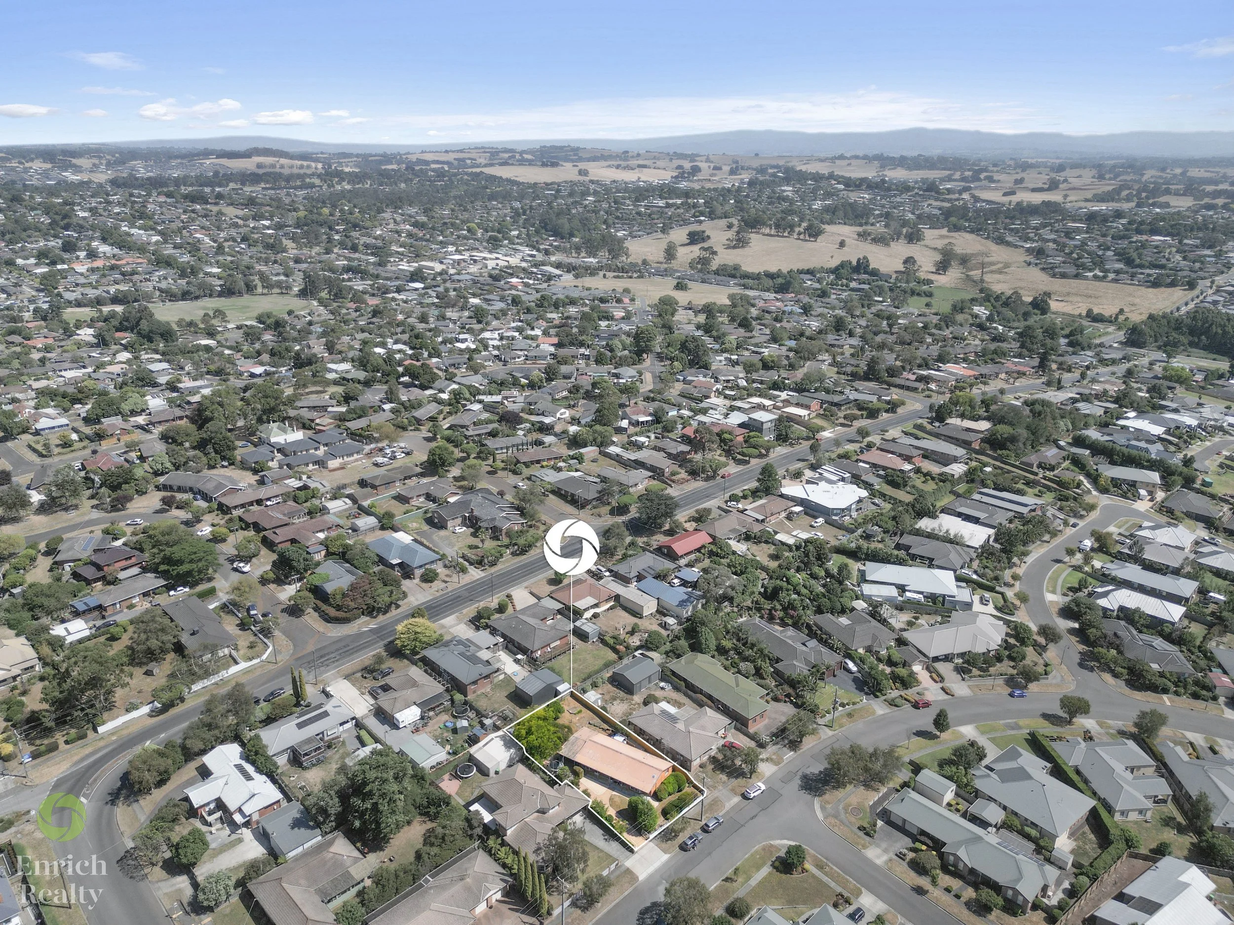 5 Cromie Drive_03_WM.jpg