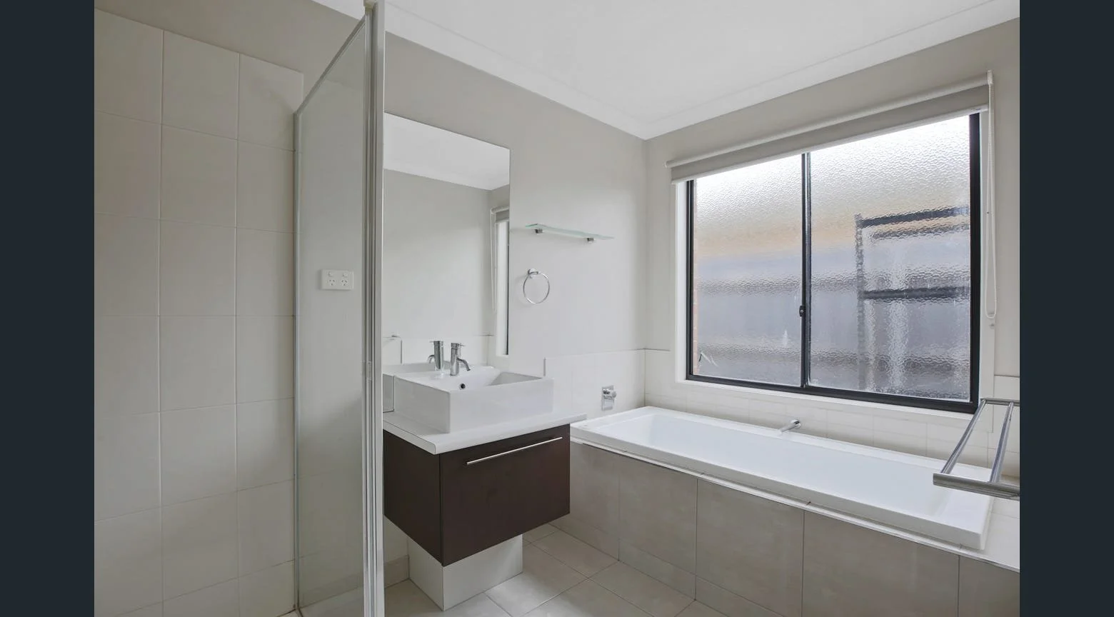 16 Newry Drive, Traralgon - 7.jpg