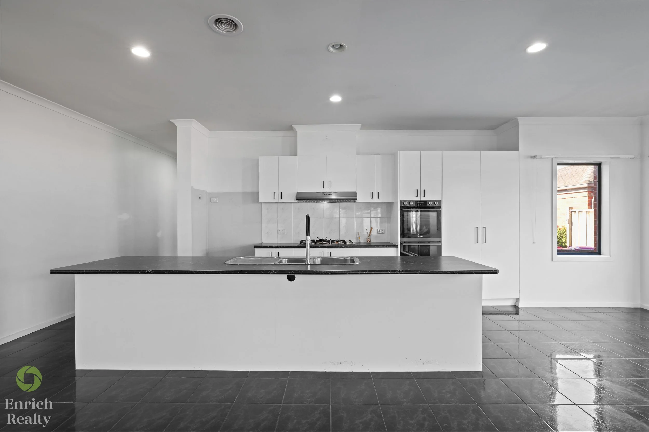 28VincentBoulevard23WM.jpg