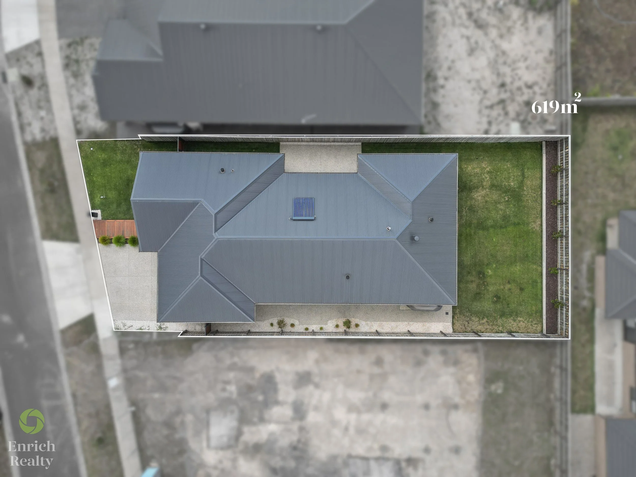 12 Carnoustie Court_01_WM.jpg