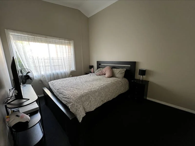 27B Western Avenue, Newborough - 8.jpg
