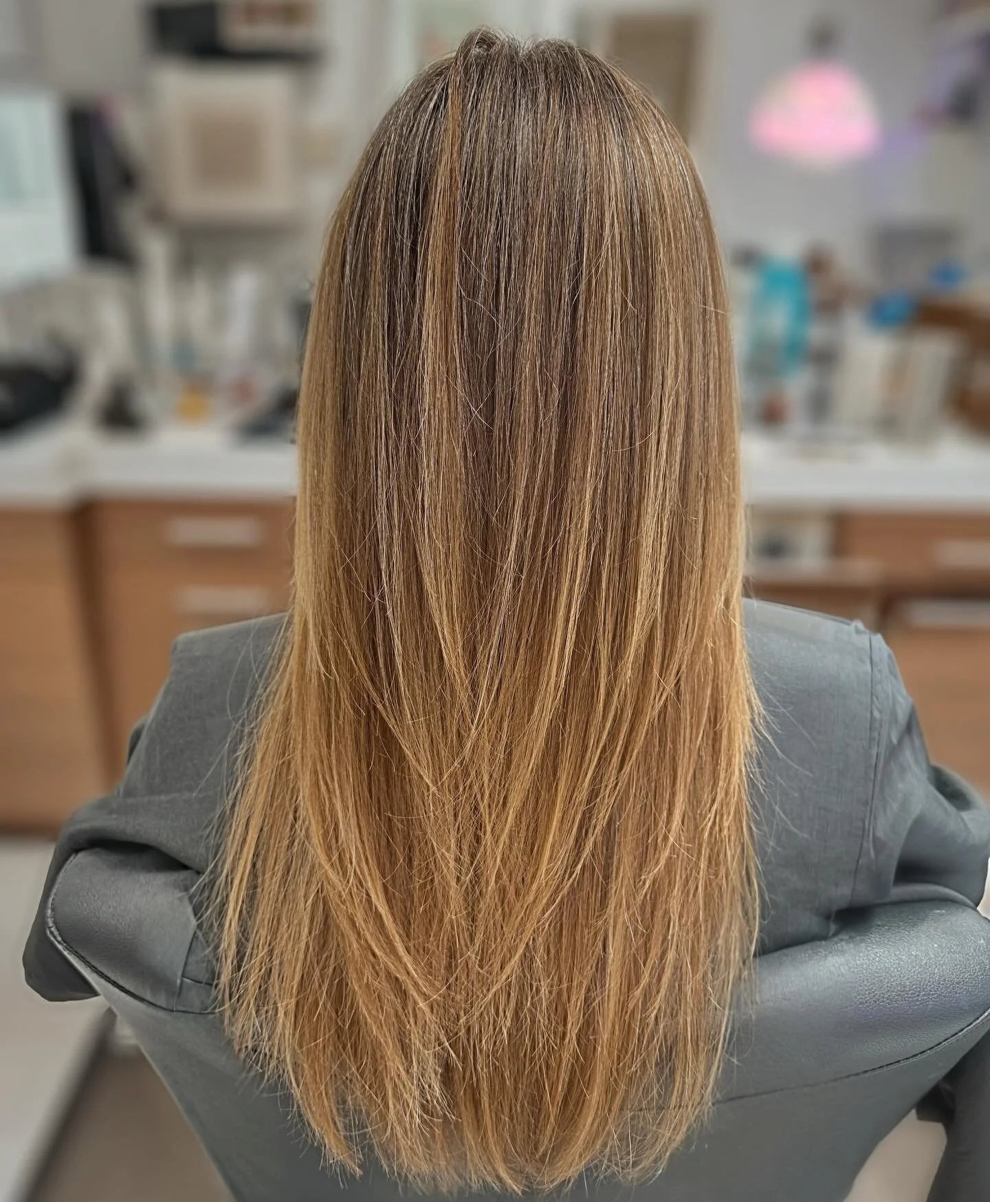 Dimensional Grey Blending 🤍✨

We transformed natural greys into a beautiful, lived-in bronde that grows out effortlessly.  No harsh lines, no constant upkeep. Just soft ribbons of light and depth that enhance what&rsquo;s already there.

Perfect for