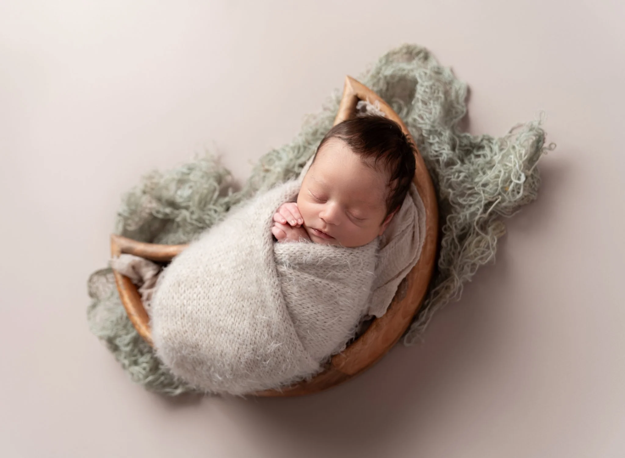I absolutely love photographing newborn sessions and can't image doing anything else.  I get to work with adorable little babies like this.  Isn't he just the cutest little guy! 💙

#newbornphotography #newbornphotographer #newbornposing #newbornsess