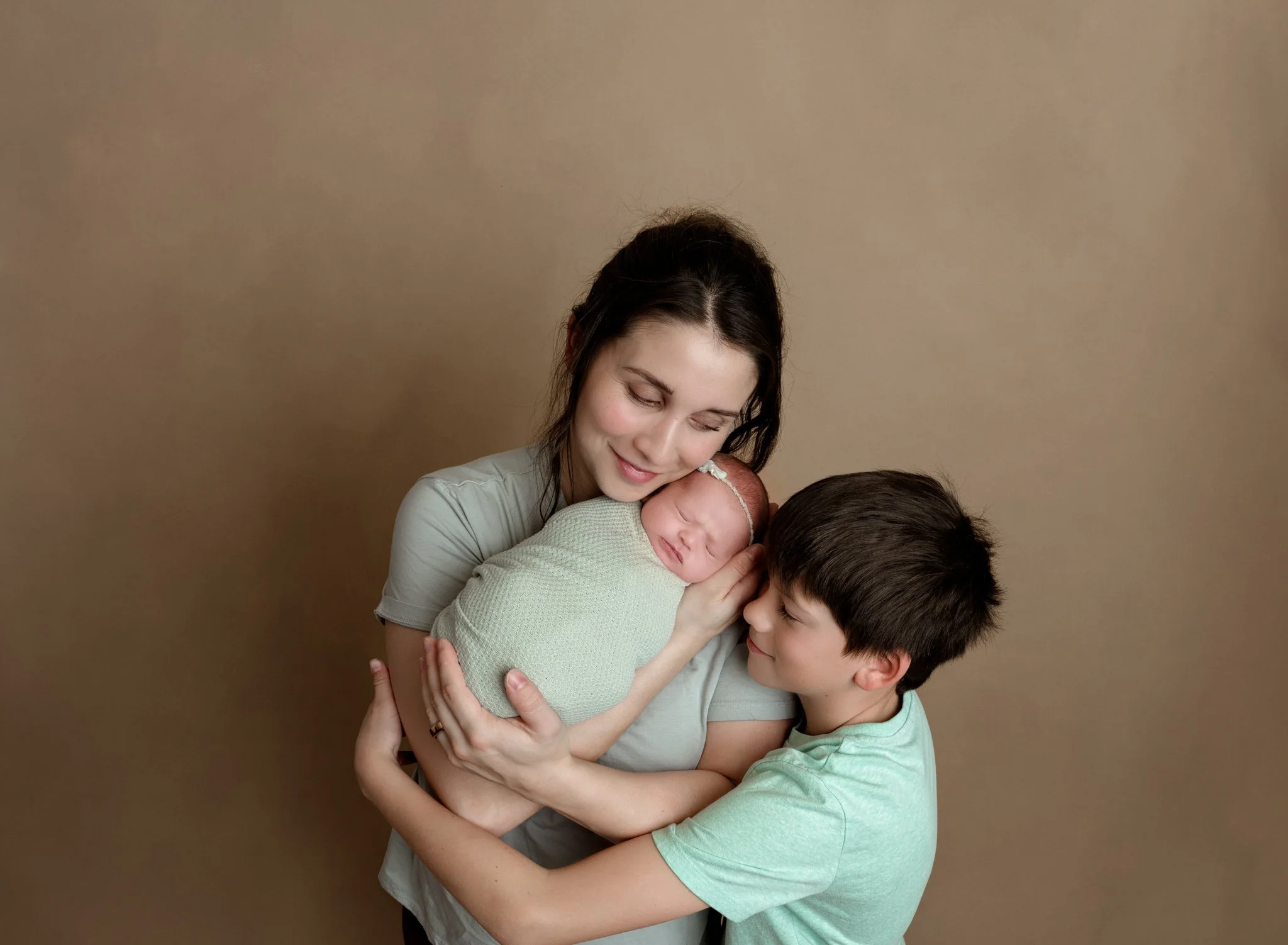 This family was so excited to capture their very first portraits together.  These are moments that will hang on their walls forever.

#newbornfirstdays #newbornphotosession #newbornwrapped #tinyhumans #babydetailsmatter #firstphotos #redwoodsnewbornp