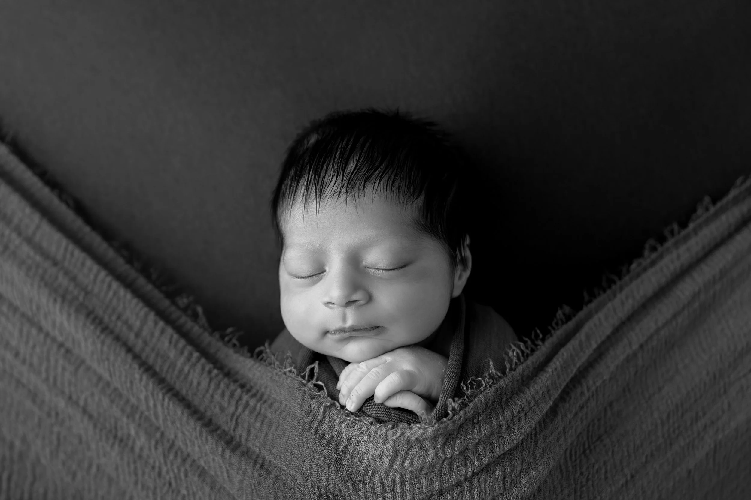 professional-newborn-photography-crescent-city-ca-Angelina-Julian-NB-3.jpg