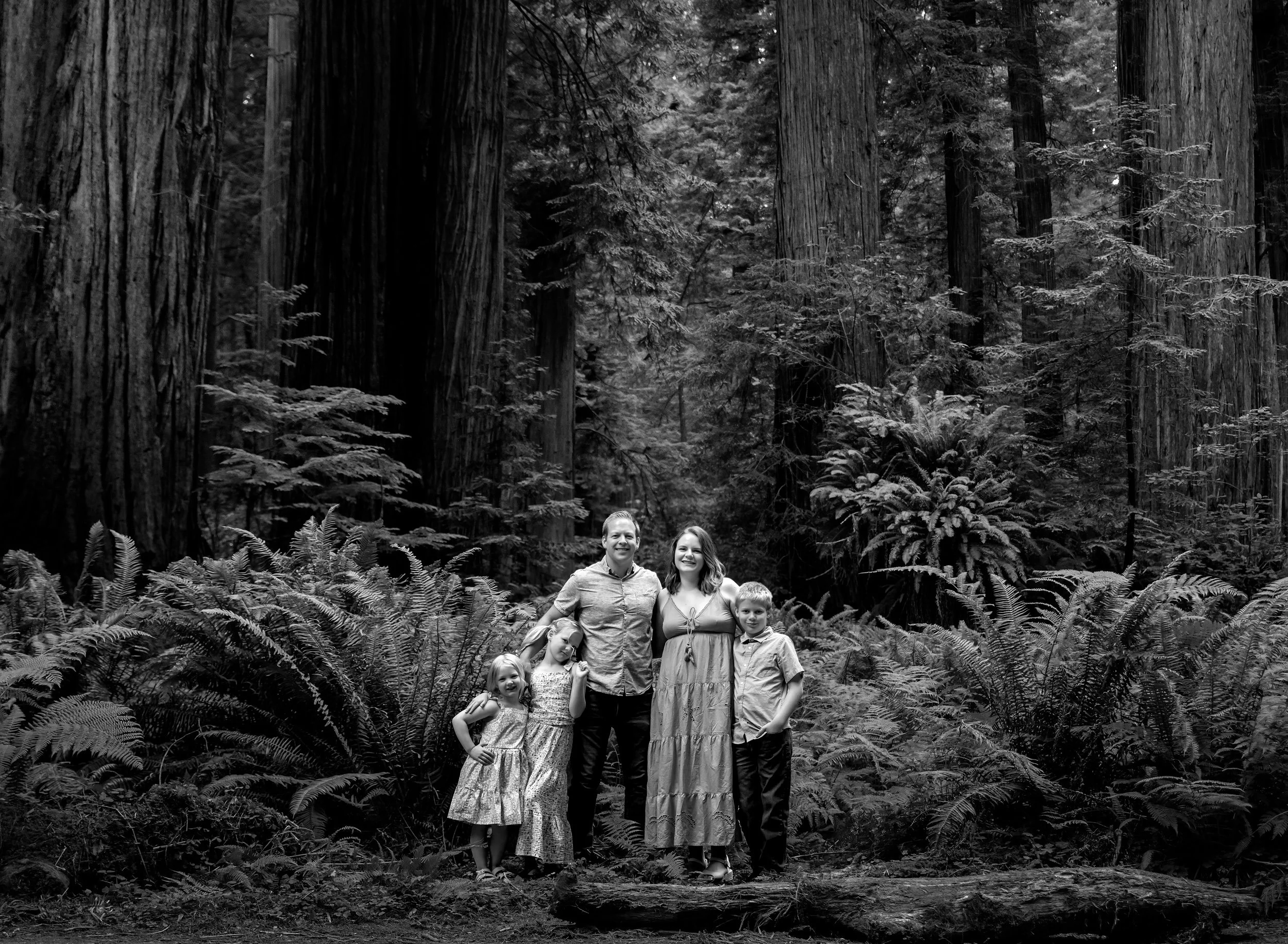 family-photography-crescent-city-ca-redwoods-katherineD-Family-1.jpg