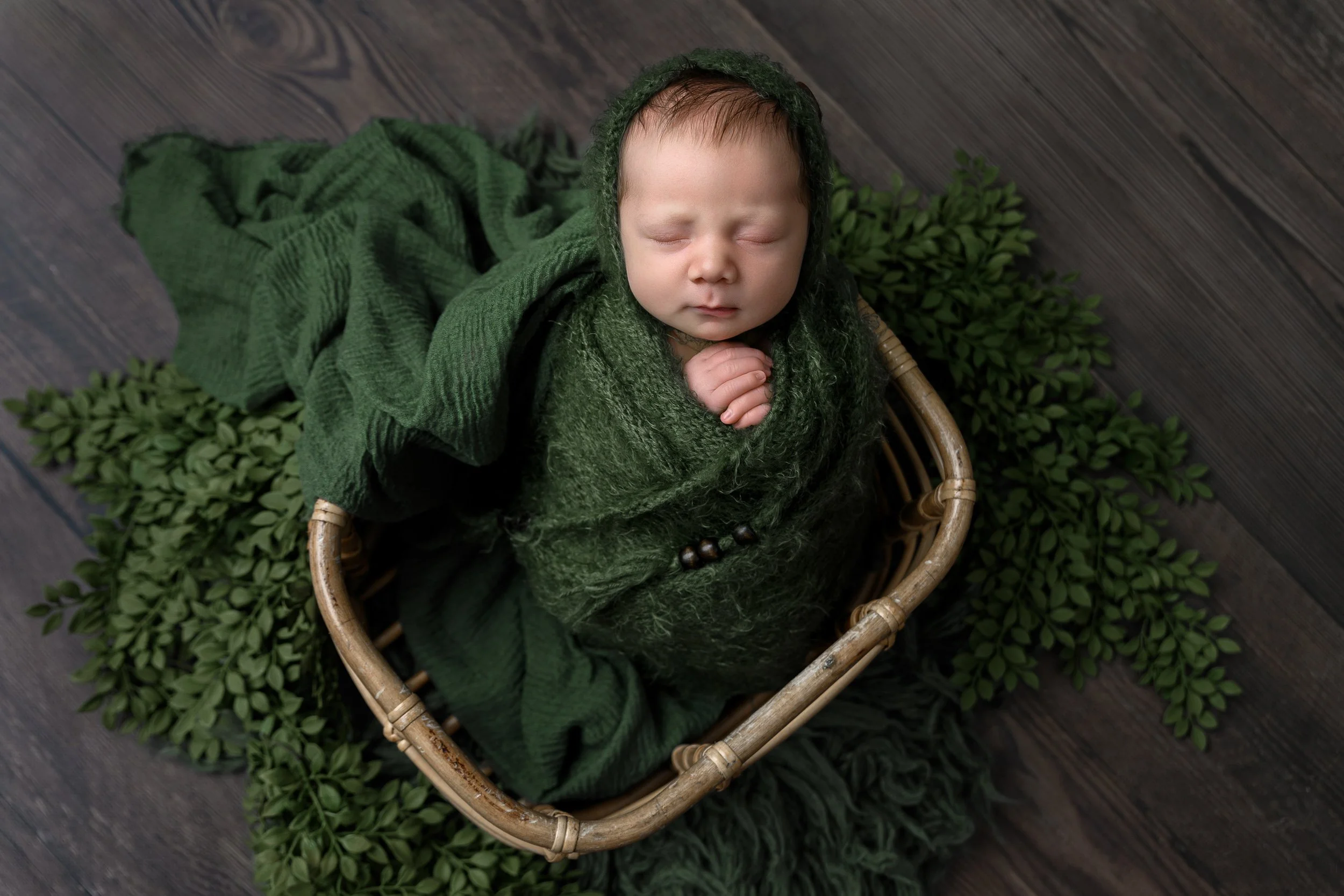 newborn-photographer-crescent-city-ca-Henry-Court-NB-1.jpg