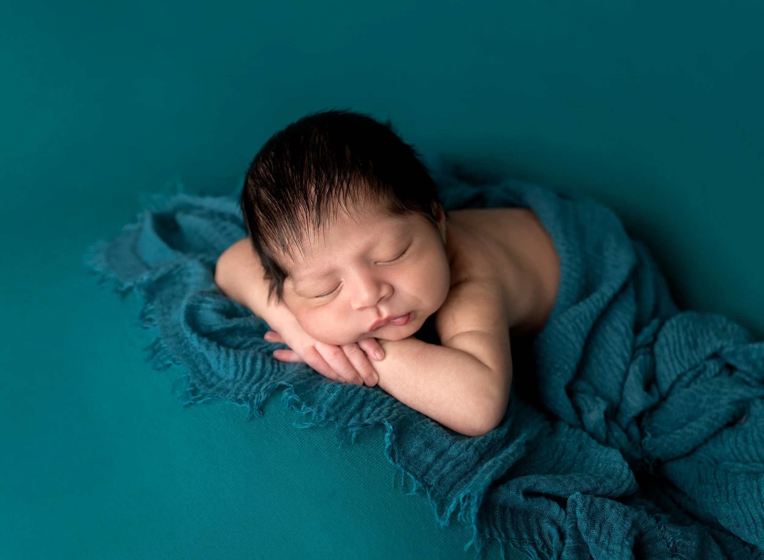 professional-newborn-photography-crescent-city-ca-Angelina-Julian-NB-1.jpg