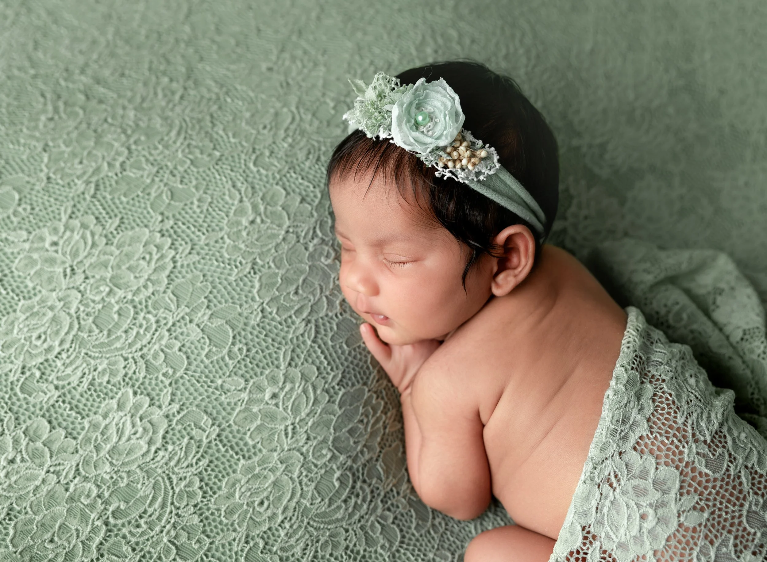 professional-newborn-photography-crescent-city-ca-Crystal-Amelia-NB-4.jpg