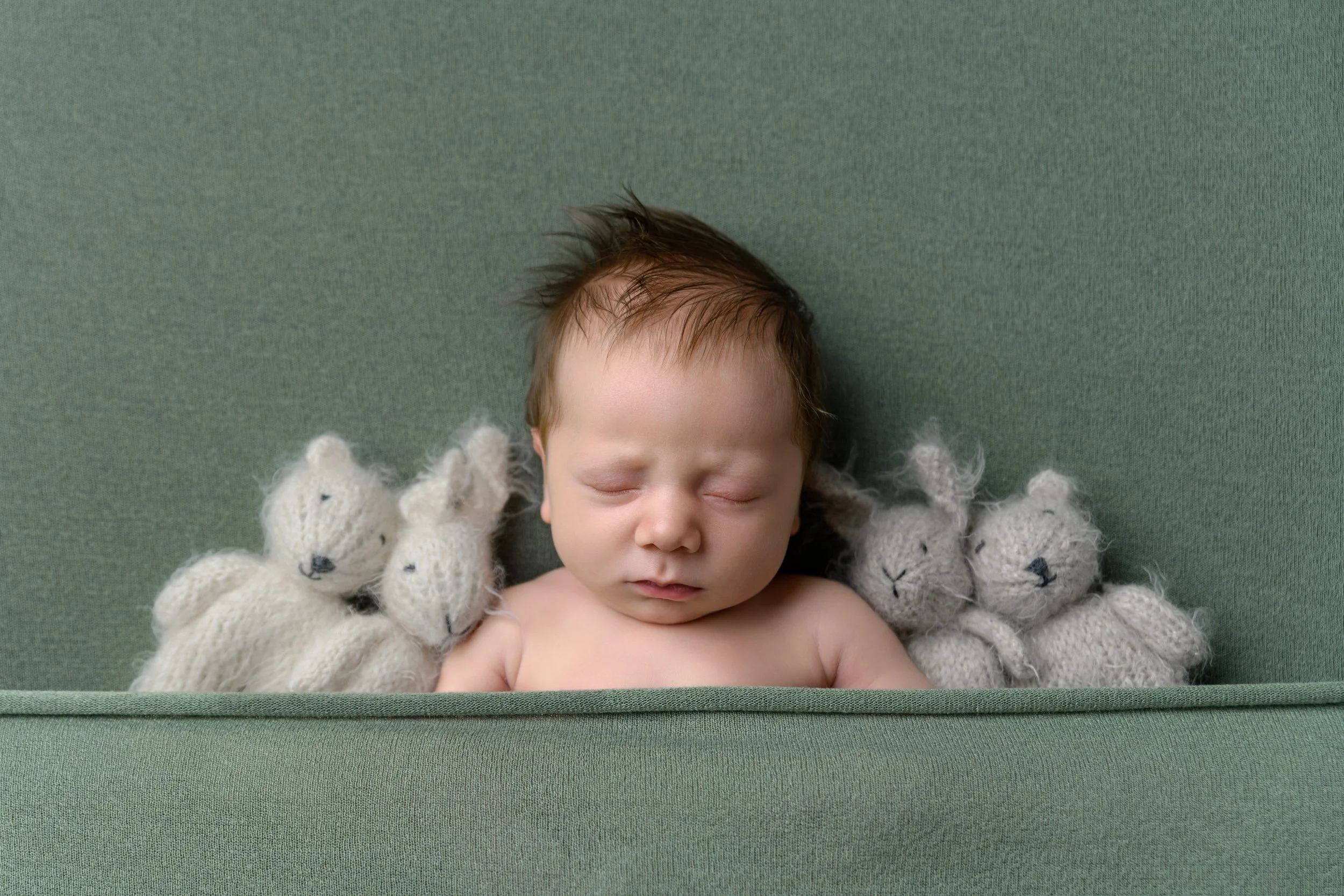 newborn-photographer-crescent-city-ca-Henry-Court-NB-2.jpg