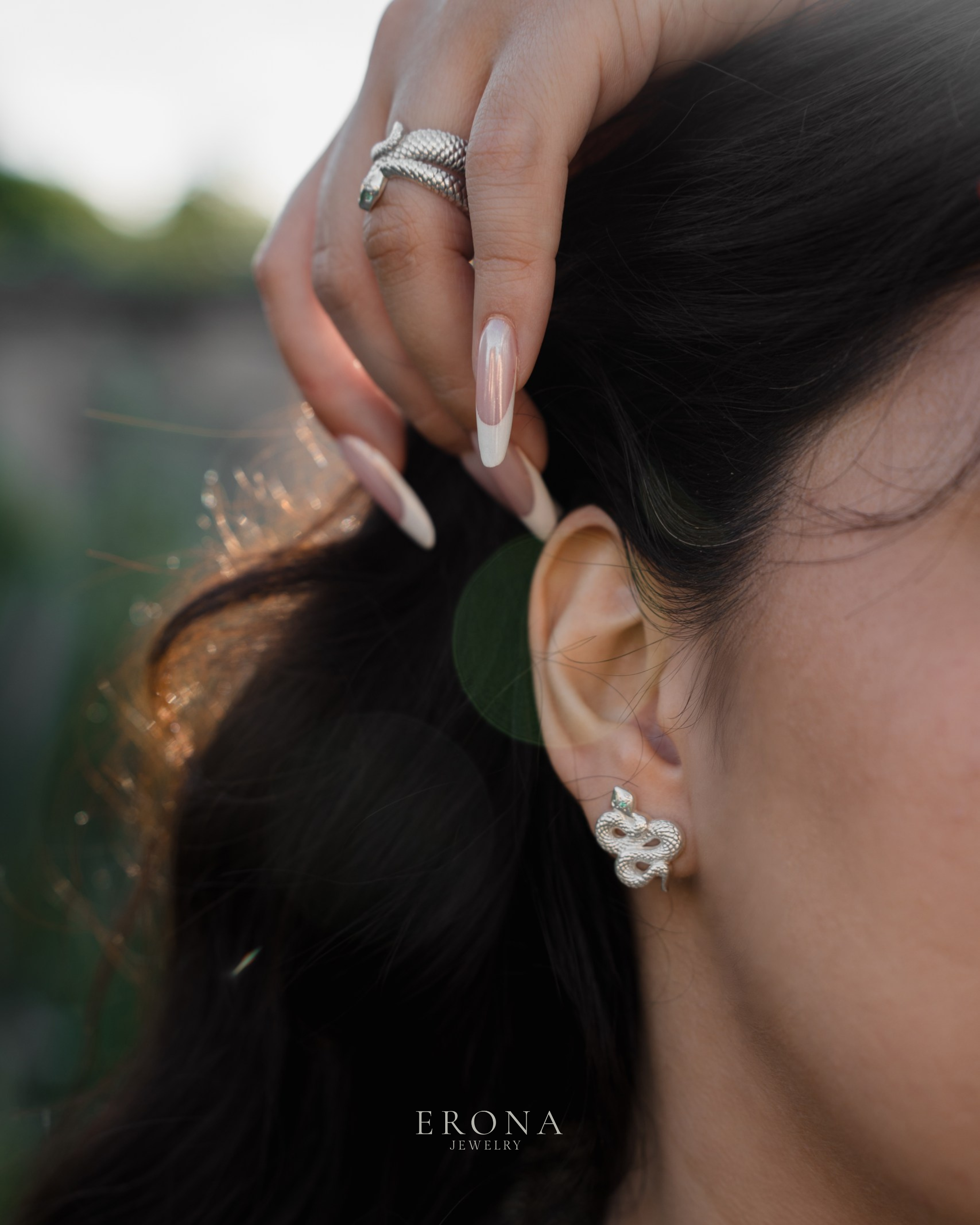 The Snake statement studs