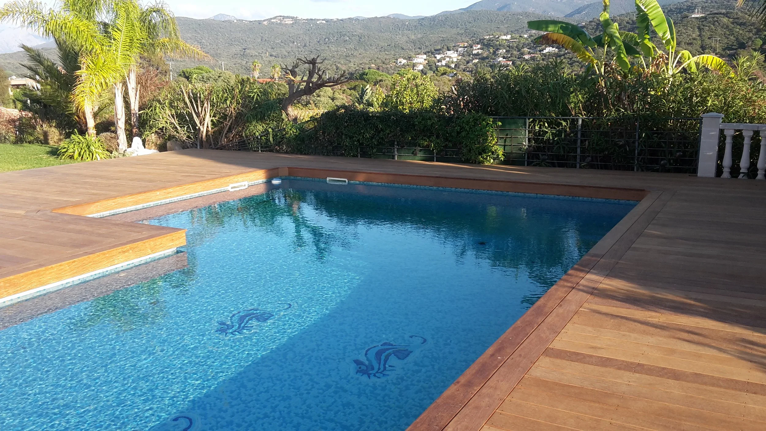 Réalisation d’une terrasse de piscine ajaccio 3.jpg