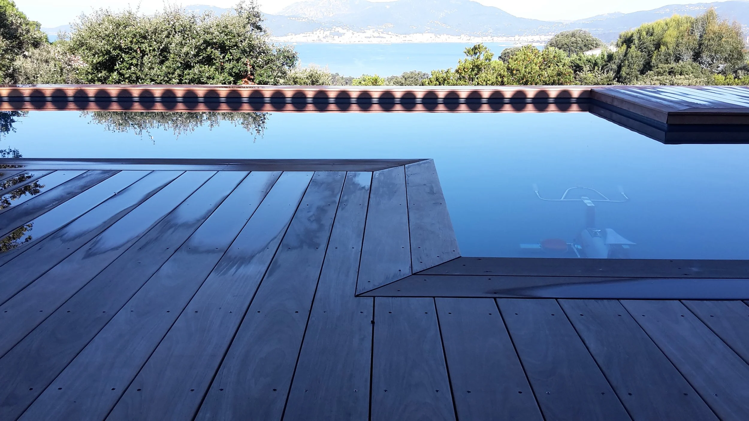 terrasse piscine ajaccio