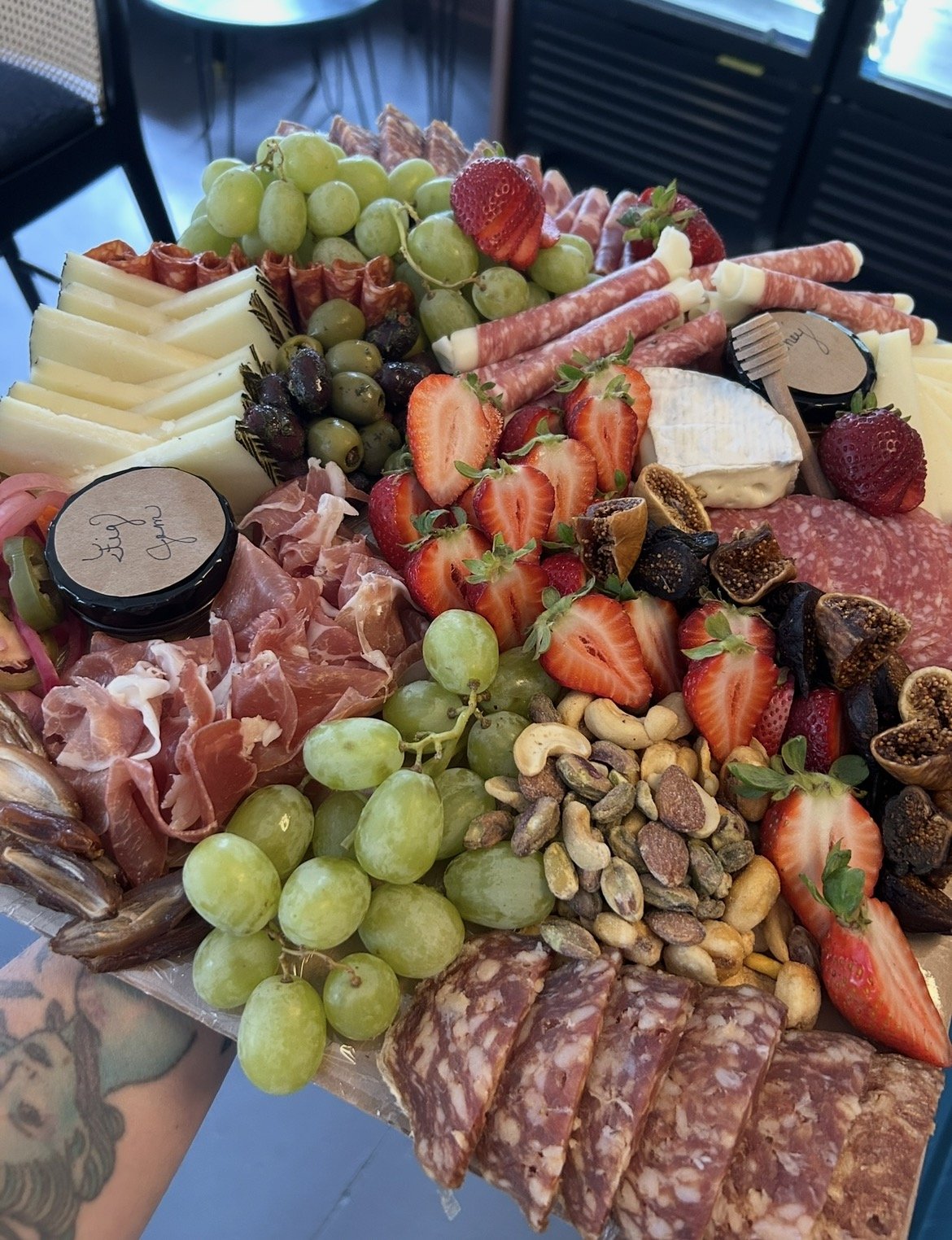 charcuterieboxlarge3.jpg