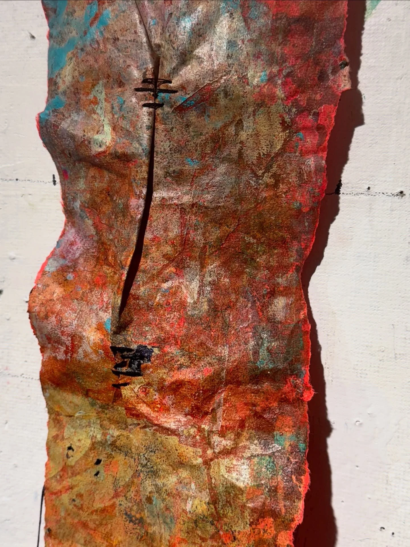 A new fragment from The Shape of Memory.
Acrylic on paper with thread.
I&rsquo;ve been isolating sections from my prints and paintings, hanging them &mdash; exploring how form and shadow shift the conversation between surface and memory.

#abstractar