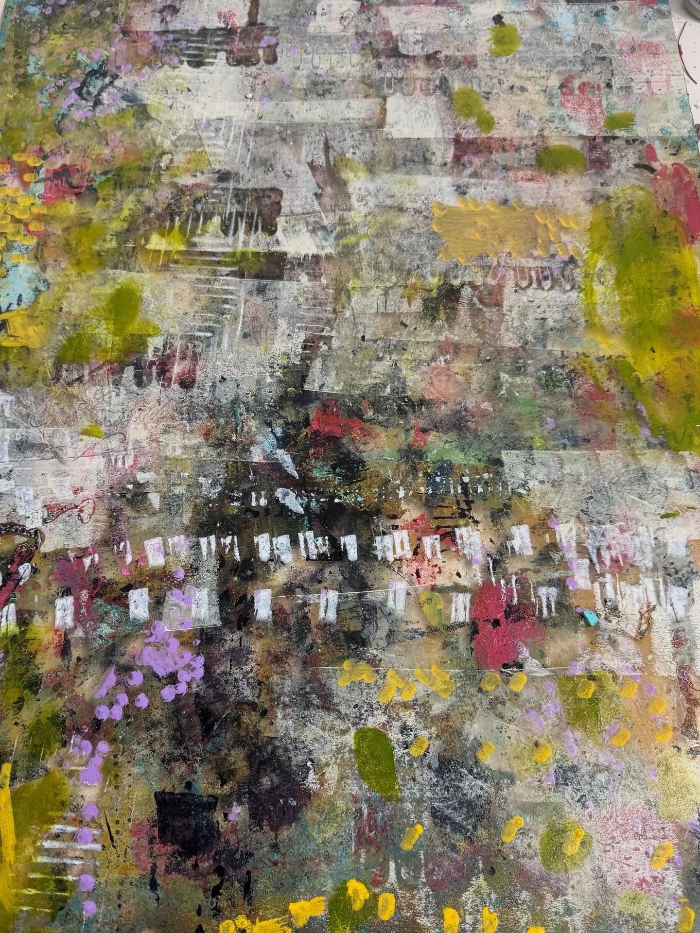 Big gel plate print in process &mdash; color, chaos, and unexpected beauty emerging through layers. Loving where this one&rsquo;s headed.

#printmaking #abstractart #processart #contemporaryartist #mixedmedia #paintingprocess #artstudio #artlovers #c