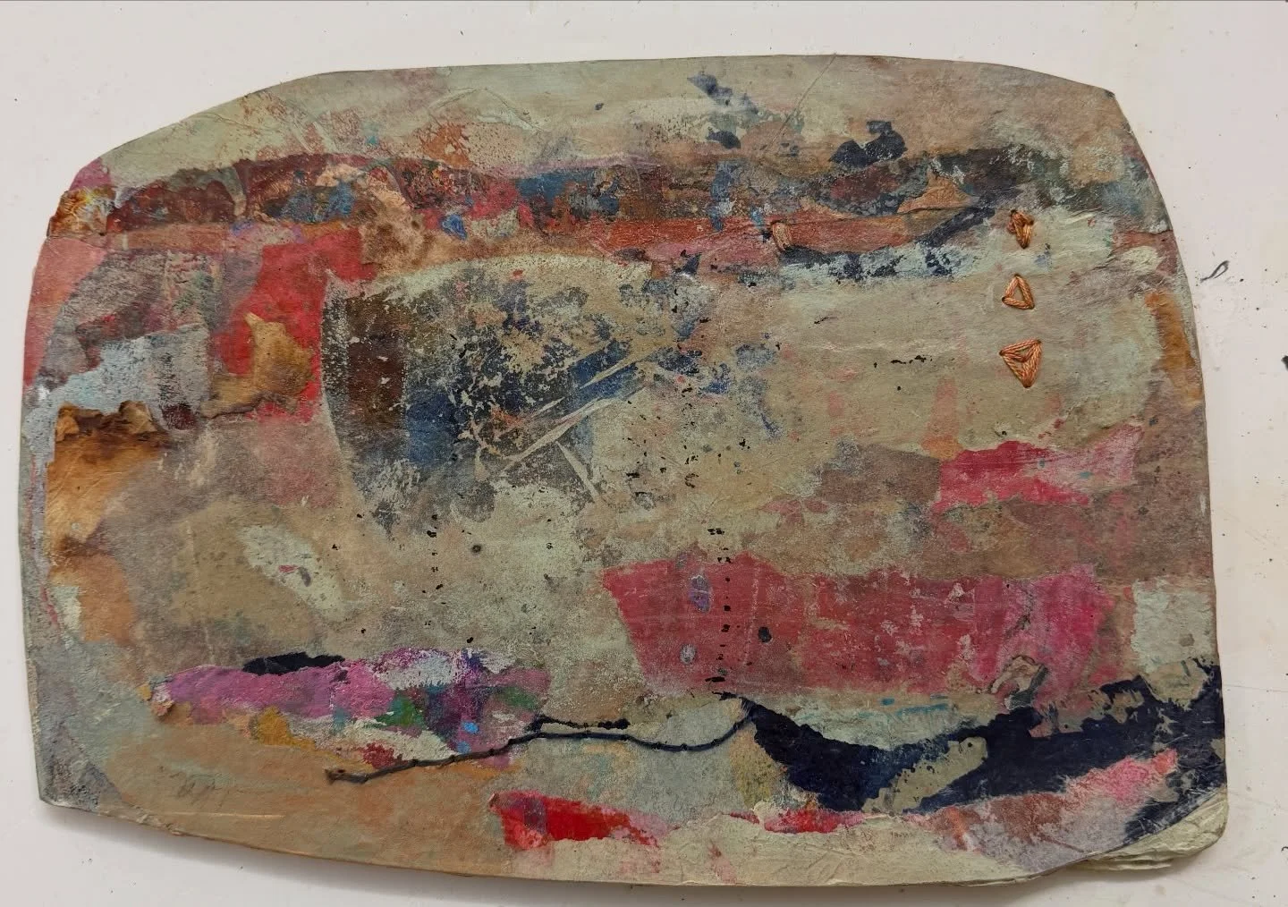 A recent fragment. Built through layering, abrasion, and small acts of repair.

#abstractart #mixedmediaart #contemporarypainting #materiality #njartist