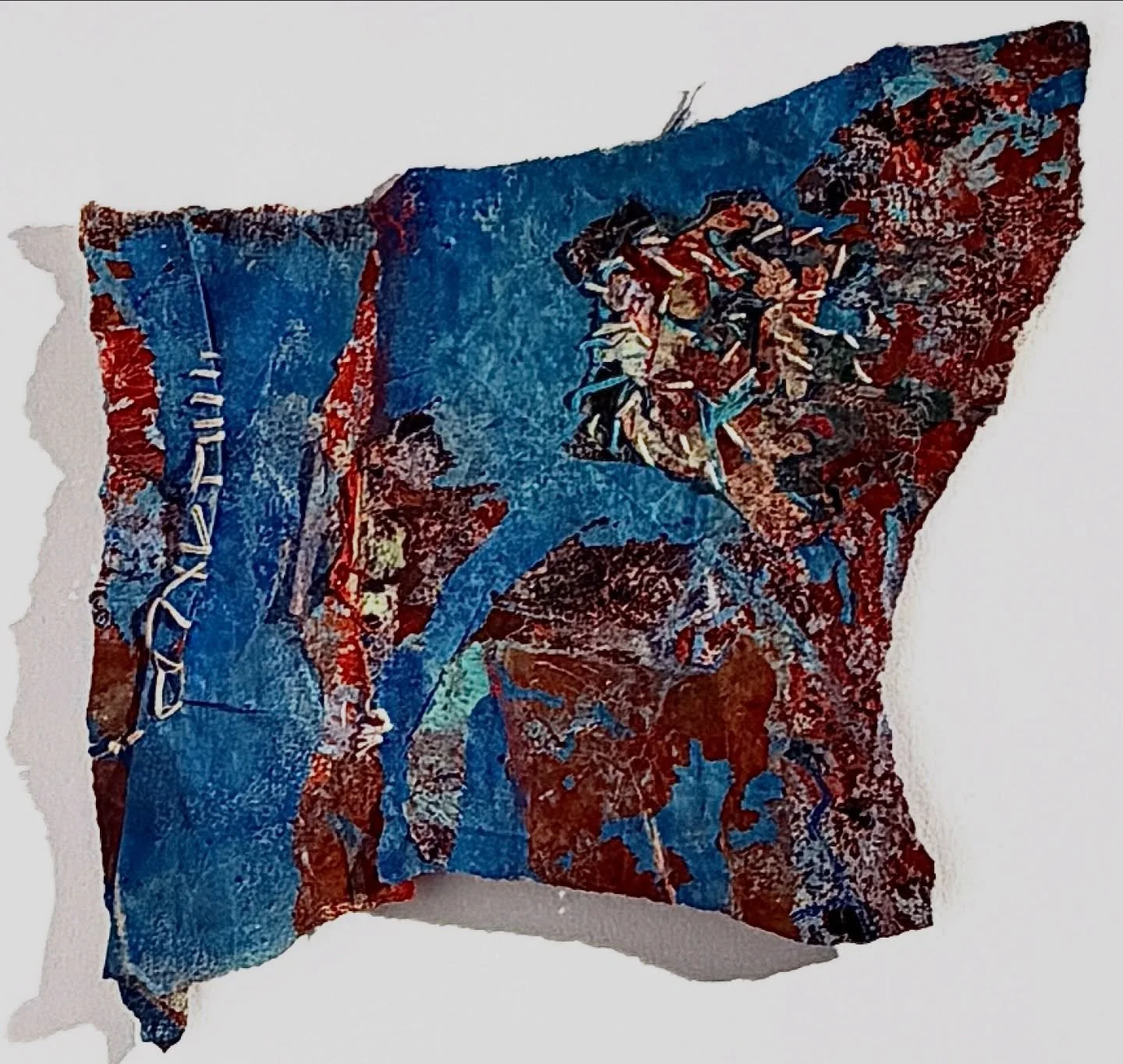 I saw work yesterday that stayed with me.

Not as influence&mdash;but as recognition.

The way the surface could hold structure and still feel in motion&mdash;
not fixed to the wall, but shifting in space.

It clarified something I&rsquo;ve been work