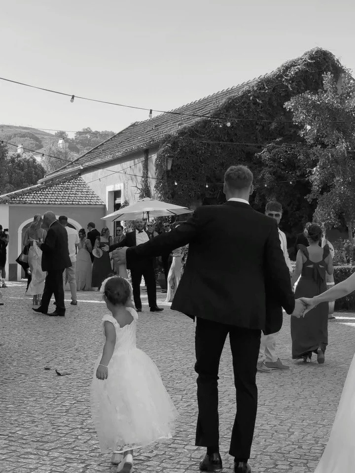 The cutest wedding guests of 2025 🥹

Children at weddings always bring the most unexpected, wholesome (and sometimes chaotic) moments. 

But they really can be some of the most beautiful moments you&rsquo;ll capture 🤍

#weddinginspiration #weddingc