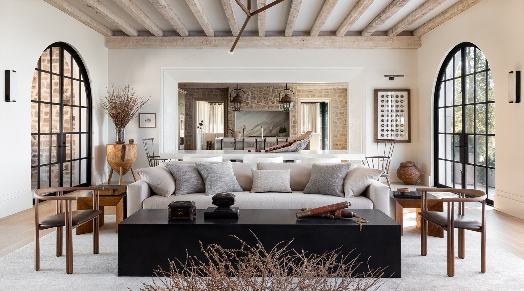 Mod_Mediterranean_livingroom_format2.jpg