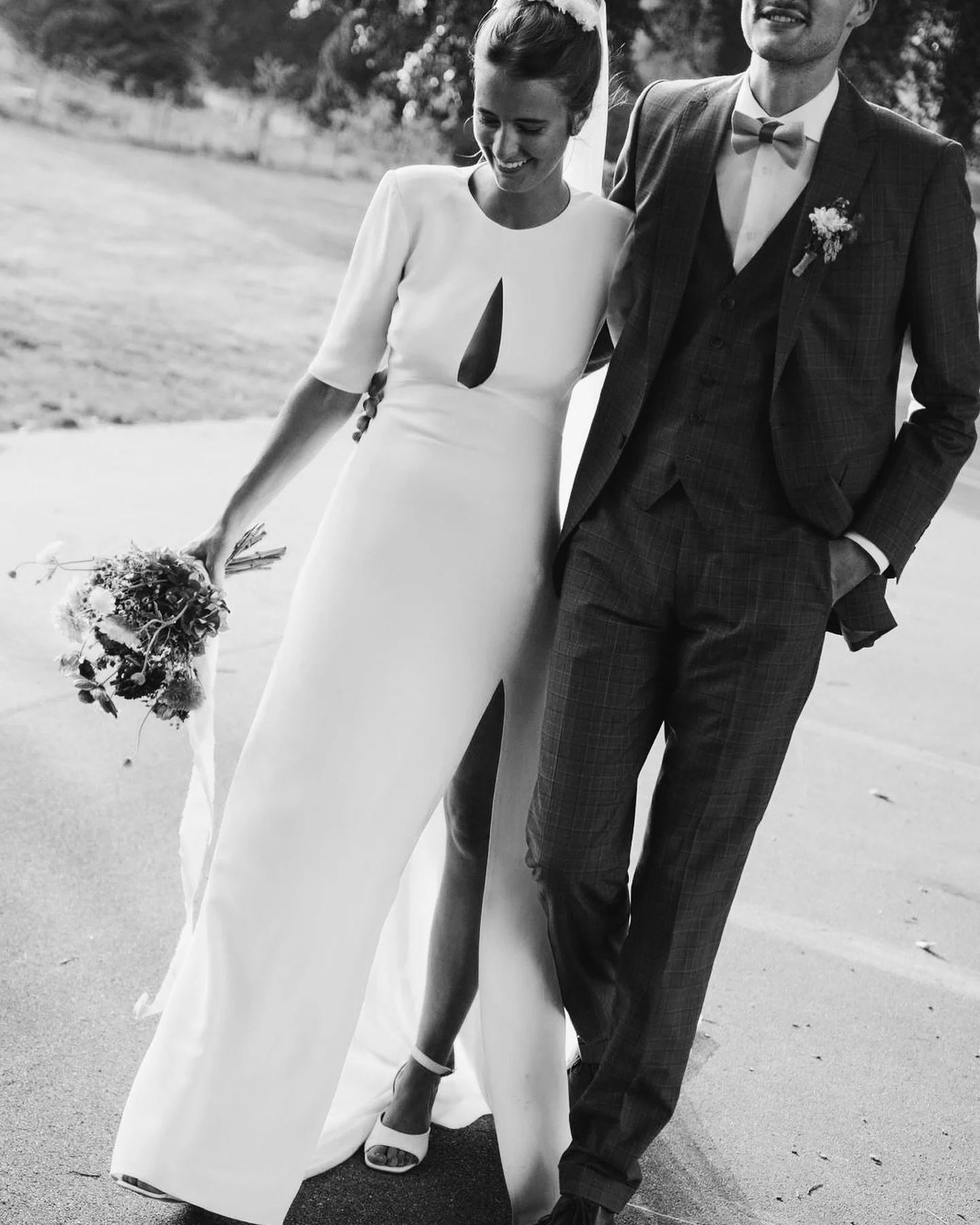 FLEUR, Ao&ucirc;t 2024
&Agrave; la vie, &agrave; l&rsquo;amour !
100% sandwash silk double crepe.
One of the most exquisite fabrics to enhance your dress designs.

#love #bridal #marieedujour #mariee2024
#robedemariee #robesemarieesurmesure #mariage
