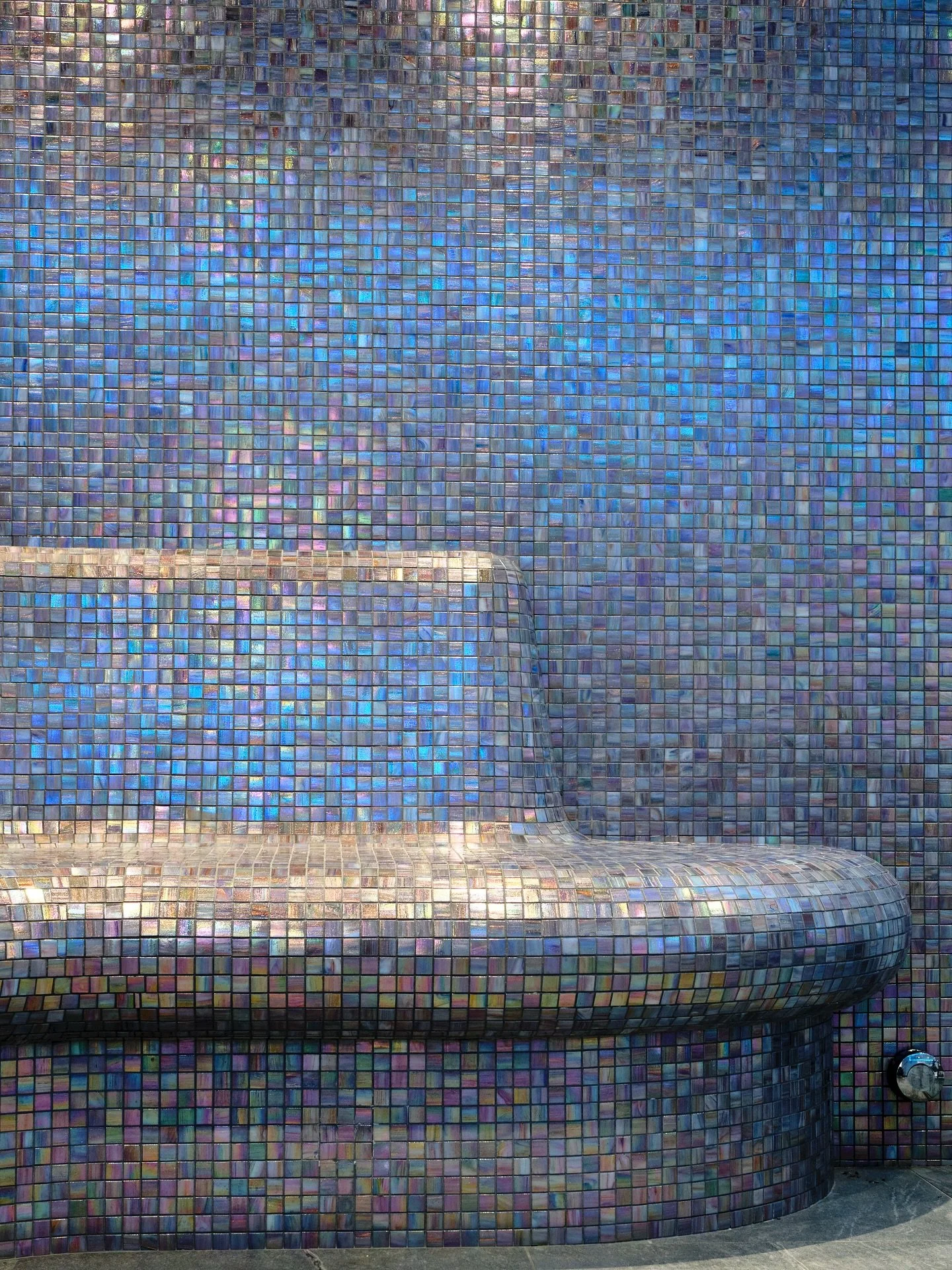 Your Home, Your Sanctuary. 

Throw back to one of our bespoke steam rooms completed 5 years ago! 

Designed and built by CSPAS, this luxurious space has continued to deliver relaxation, style and spa like performance year after year. 

Steam therapy 