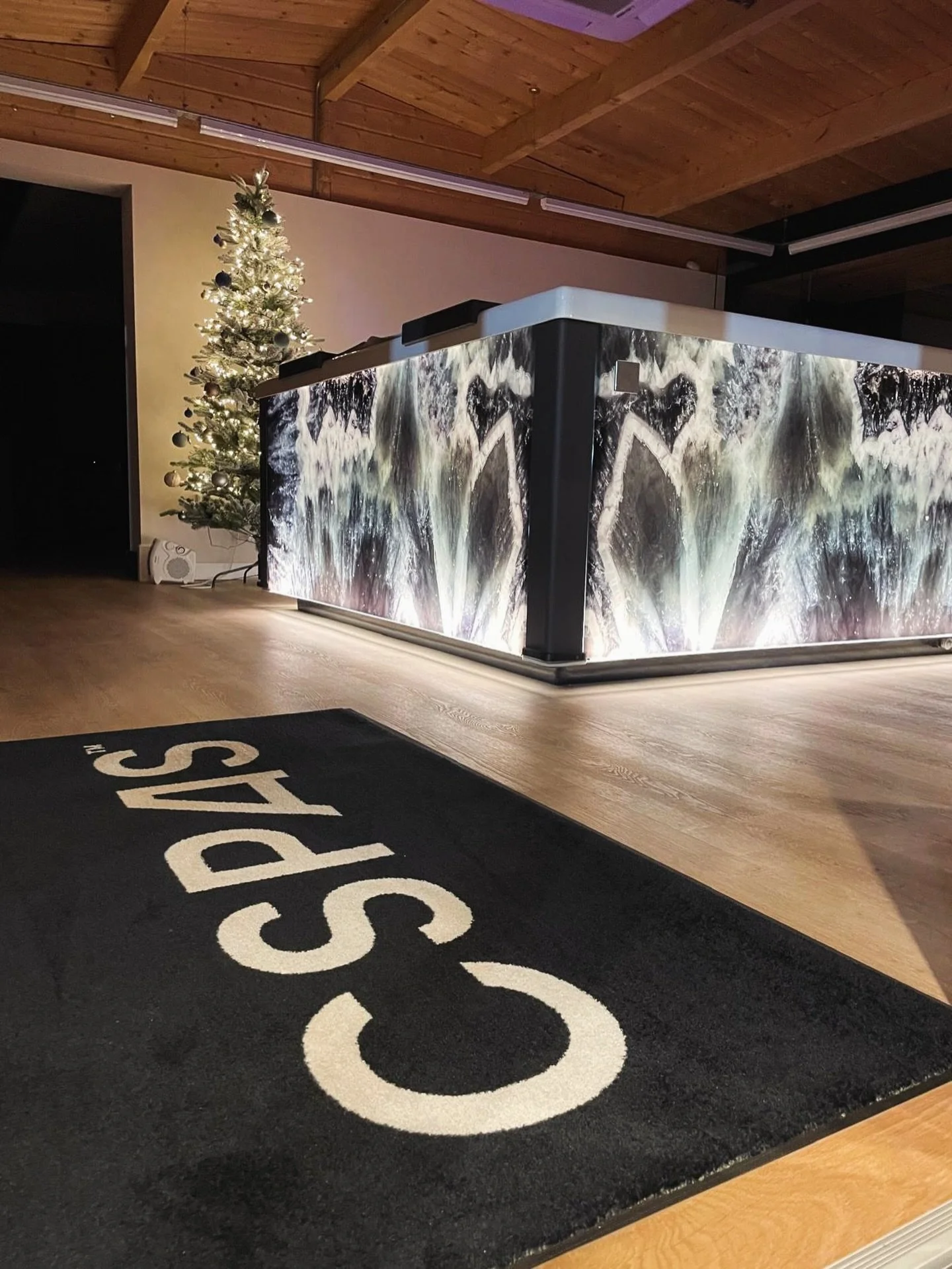 Merry Christmas from the CSPAS team! 

We&rsquo;re closing today for the festive season and will be back on 5th January 2026. 

Wishing you a peaceful Christmas and happy start to the New Year. 

#CSPAS #cheshireswimmingpoolsandspas