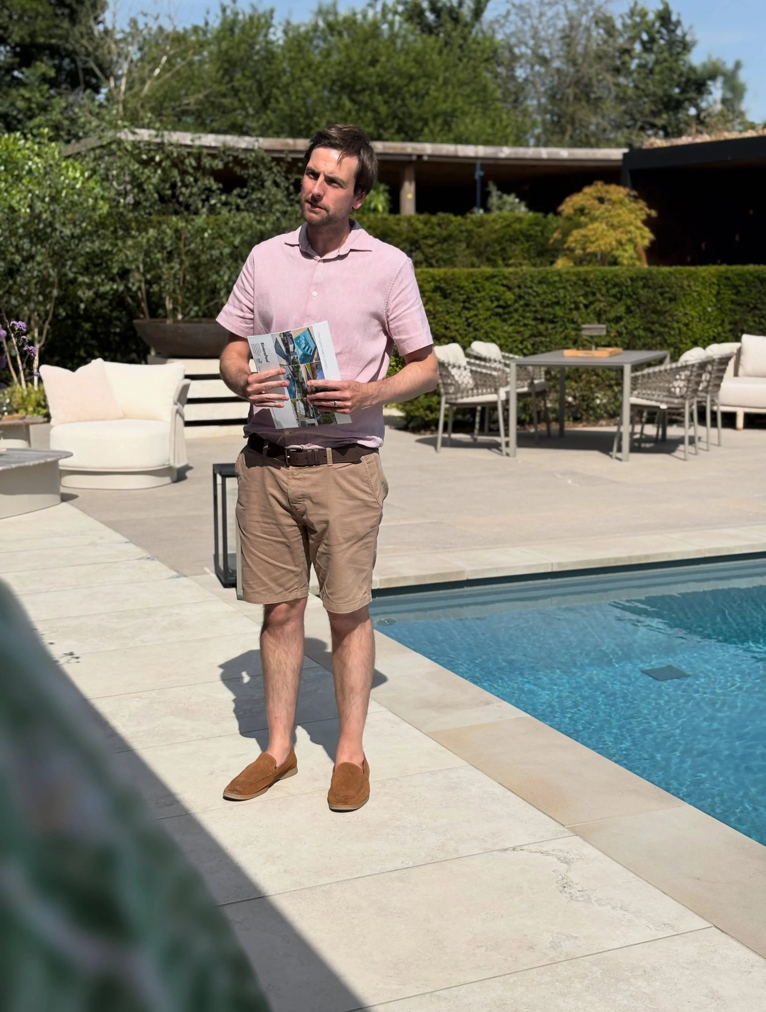 A hot and sunny afternoon spent at @w_outdoor_living, where we were showcasing our products alongside @cubicoutdoorliving and @gardenhousedesign 

It was great to see Lee introducing visitors to our Riviera show pool and explaining the features that 