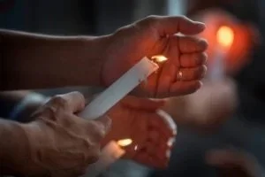 A YALE HOSPITAL PROGRAM AIMS TO PAY $1,000 TO VICTIMS OF VIOLENT CRIMES TO PROMOTE HEALING