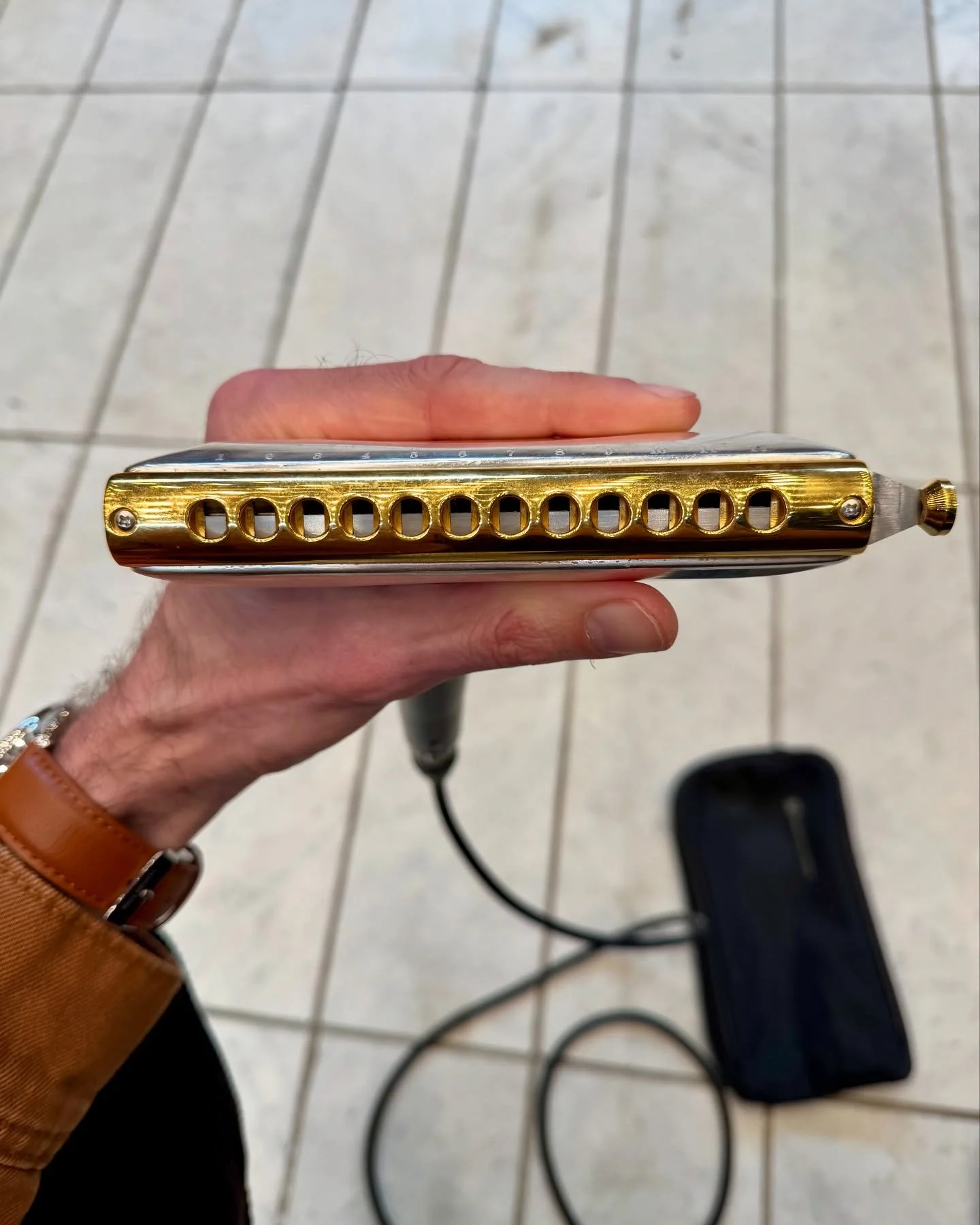 This setup sounded amazing on today’s lunch concert - chromatic harmonica is Suzuki Fabulous F48S and microphone is @shure SM58 🥳 also got a new watch to wear on gigs so I don’t play too long solos 🥳🎶🎶🎶🥳 @suzuki_europe
