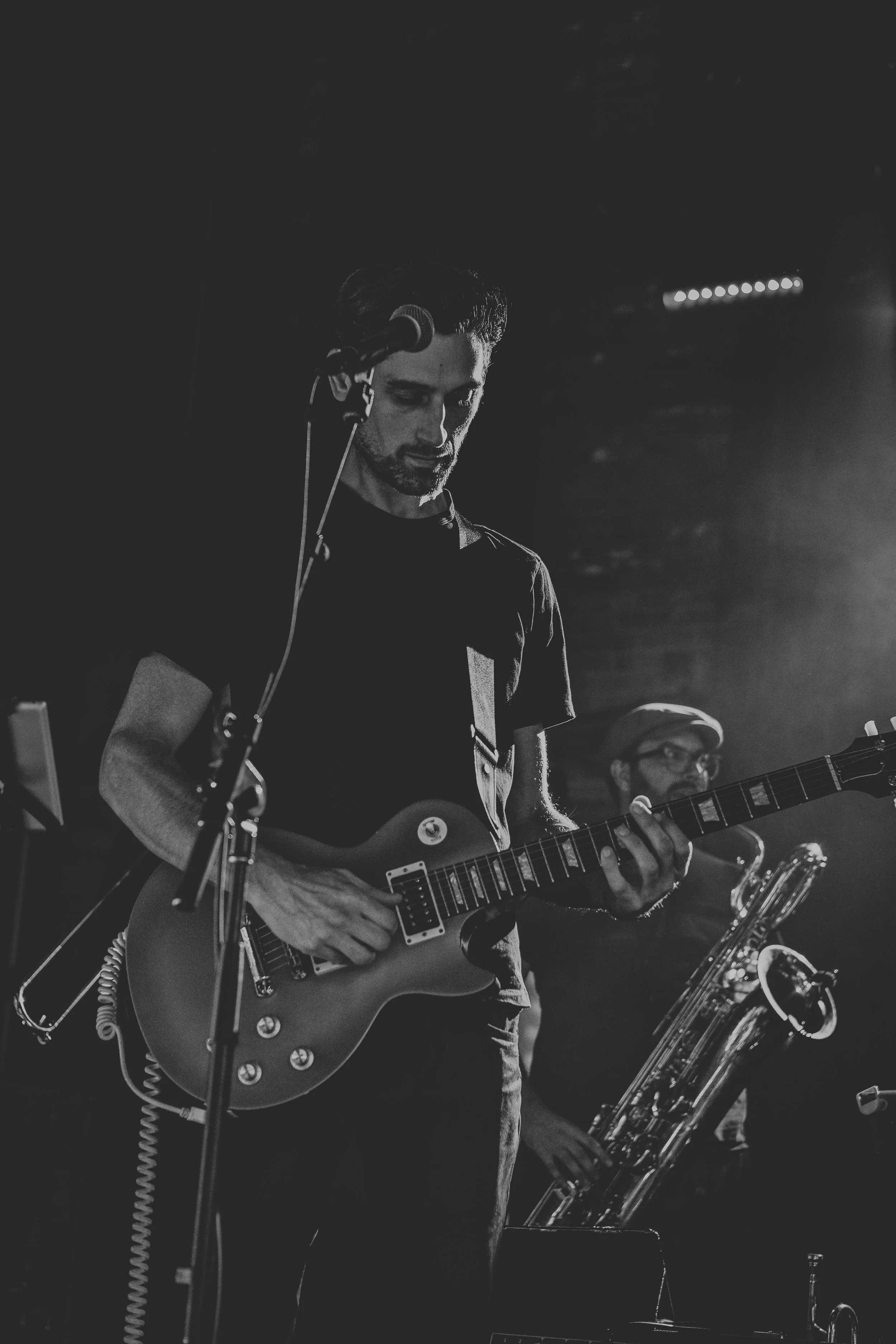 Professional live music photography with black and white professional editing