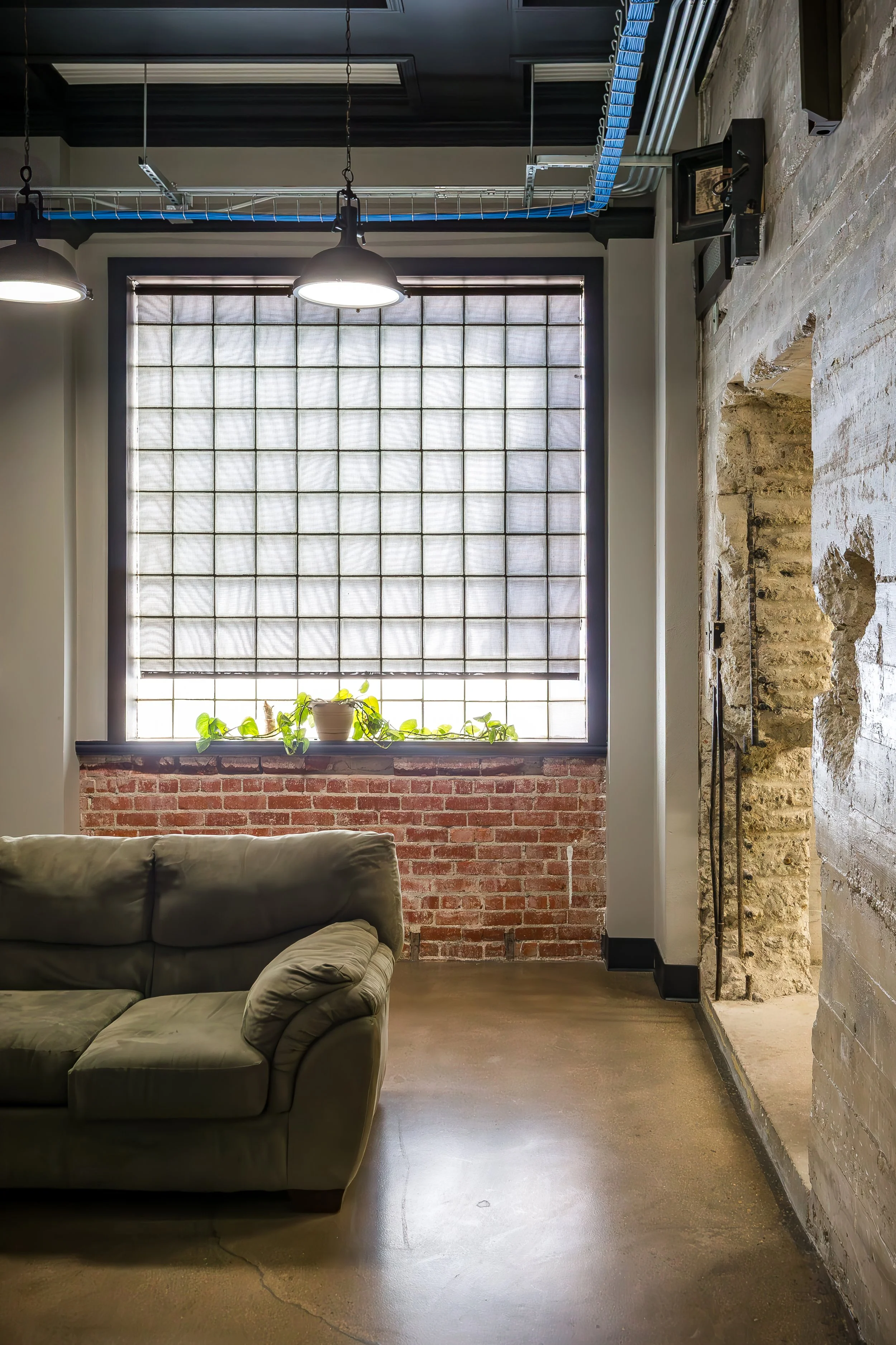 A74Y0840SaltCityTitleCo-HDR.jpg