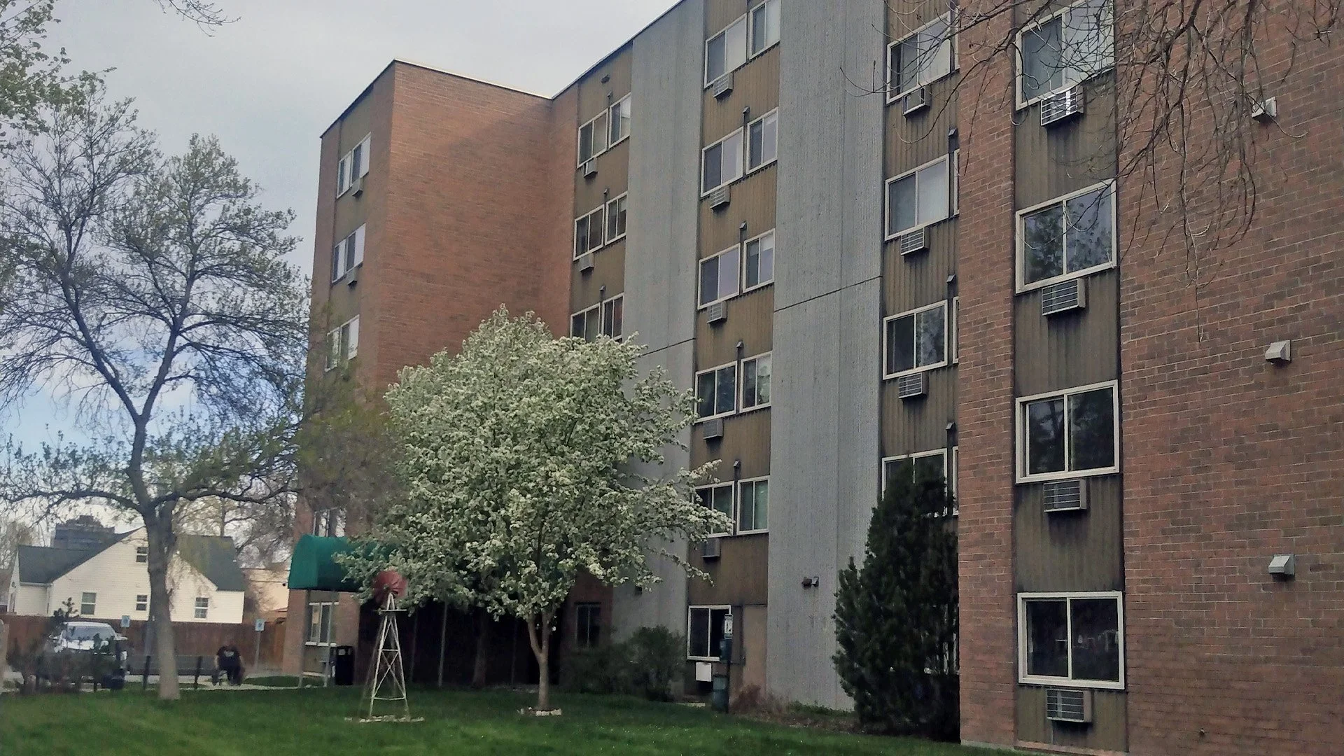 Exterior of Fraser Tower near front entryway